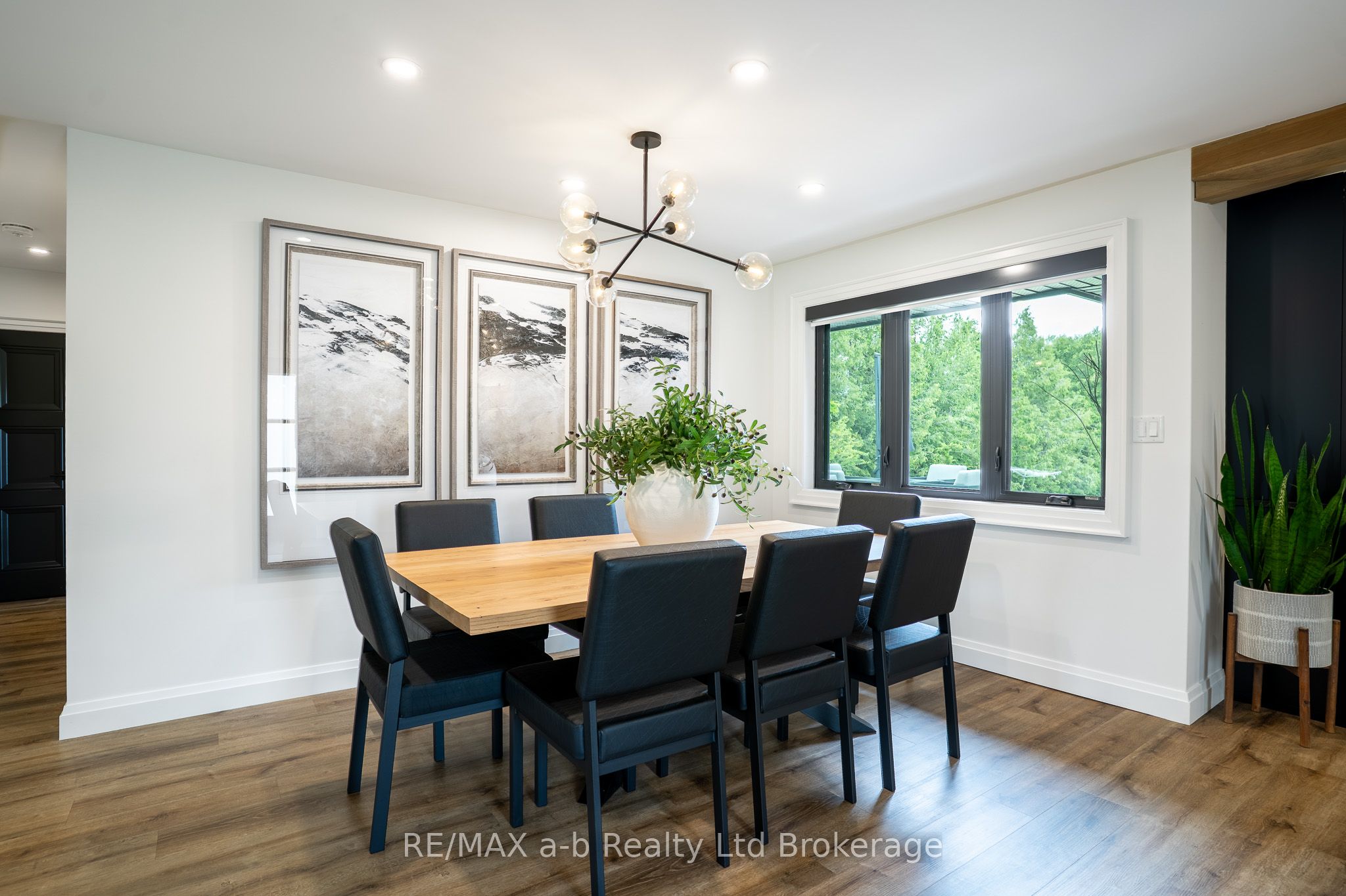 306171 Caley Road Property Photo 17