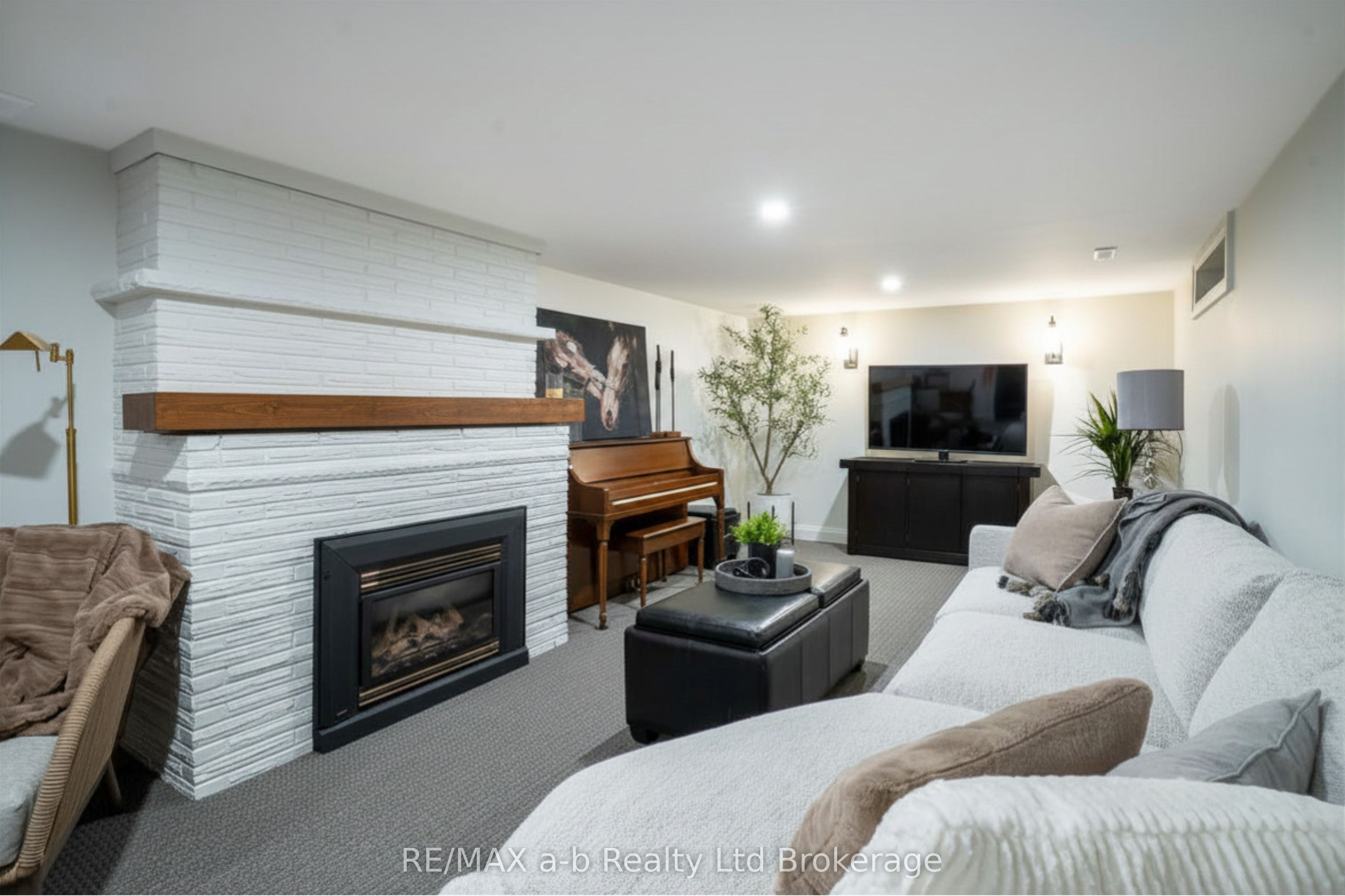306171 Caley Road Property Photo 23