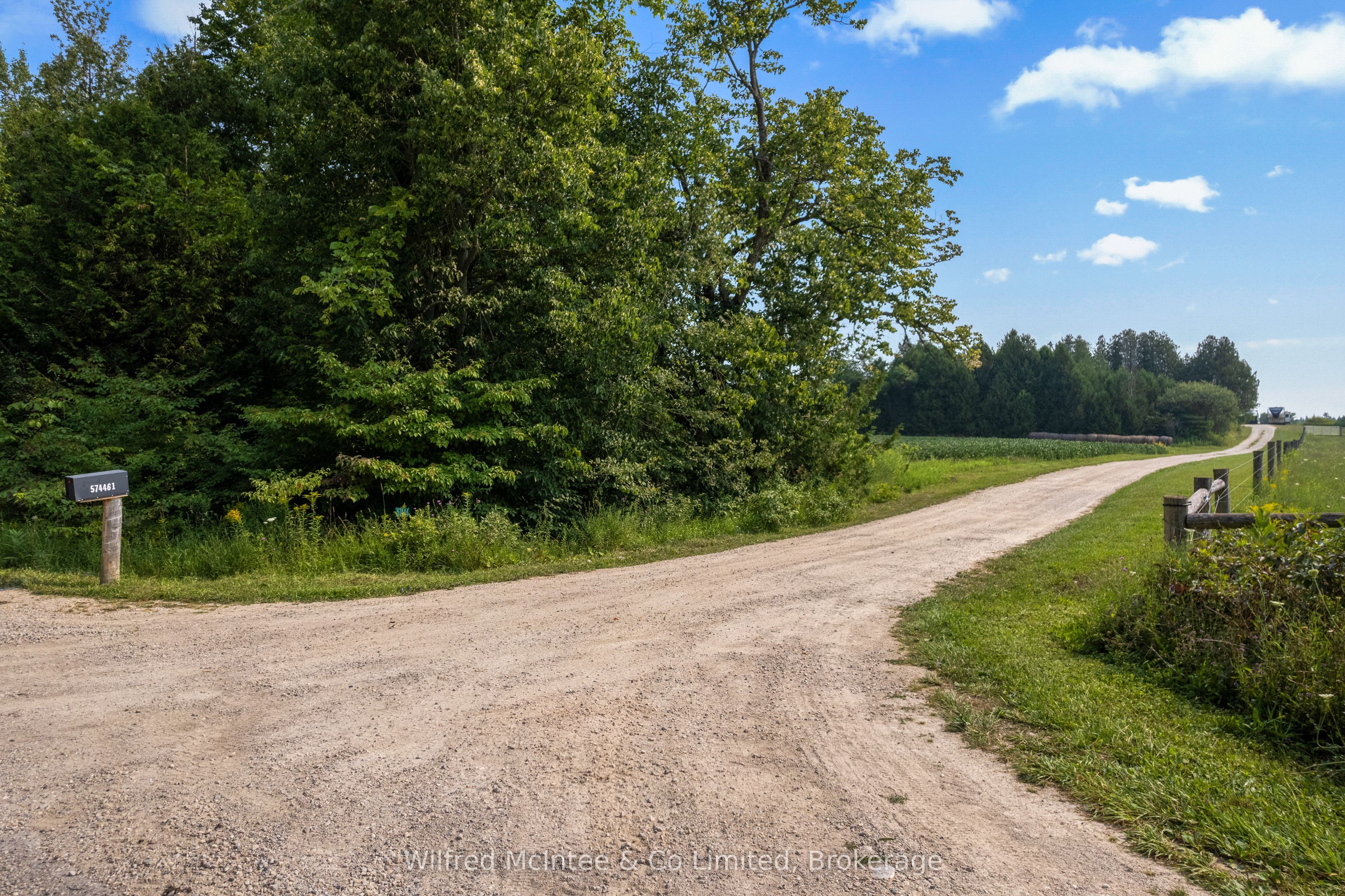 574461 Sideroad 40 Property Photo 6