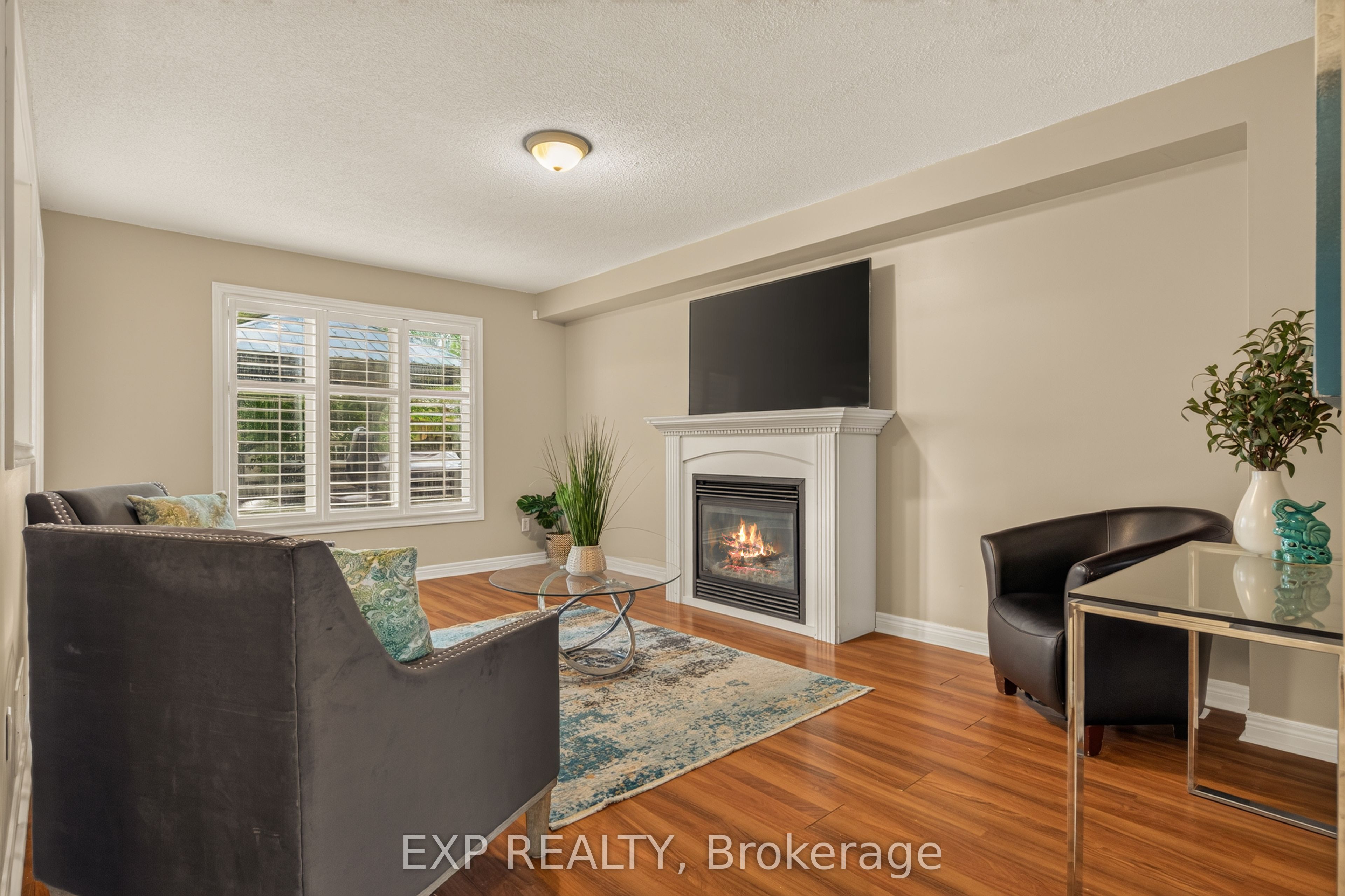 72 Etherington Crescent Property Photo 7
