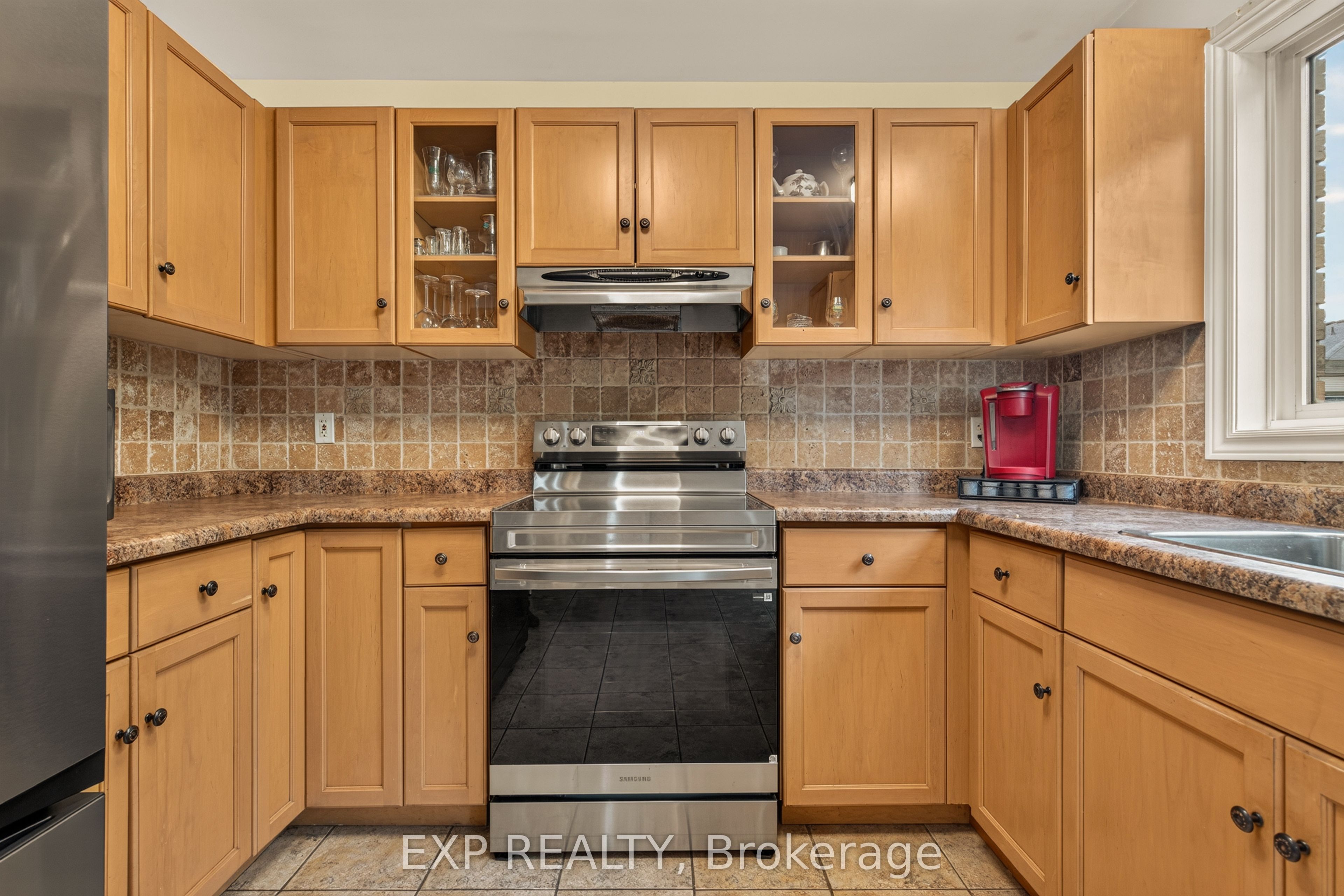 72 Etherington Crescent Property Photo 17