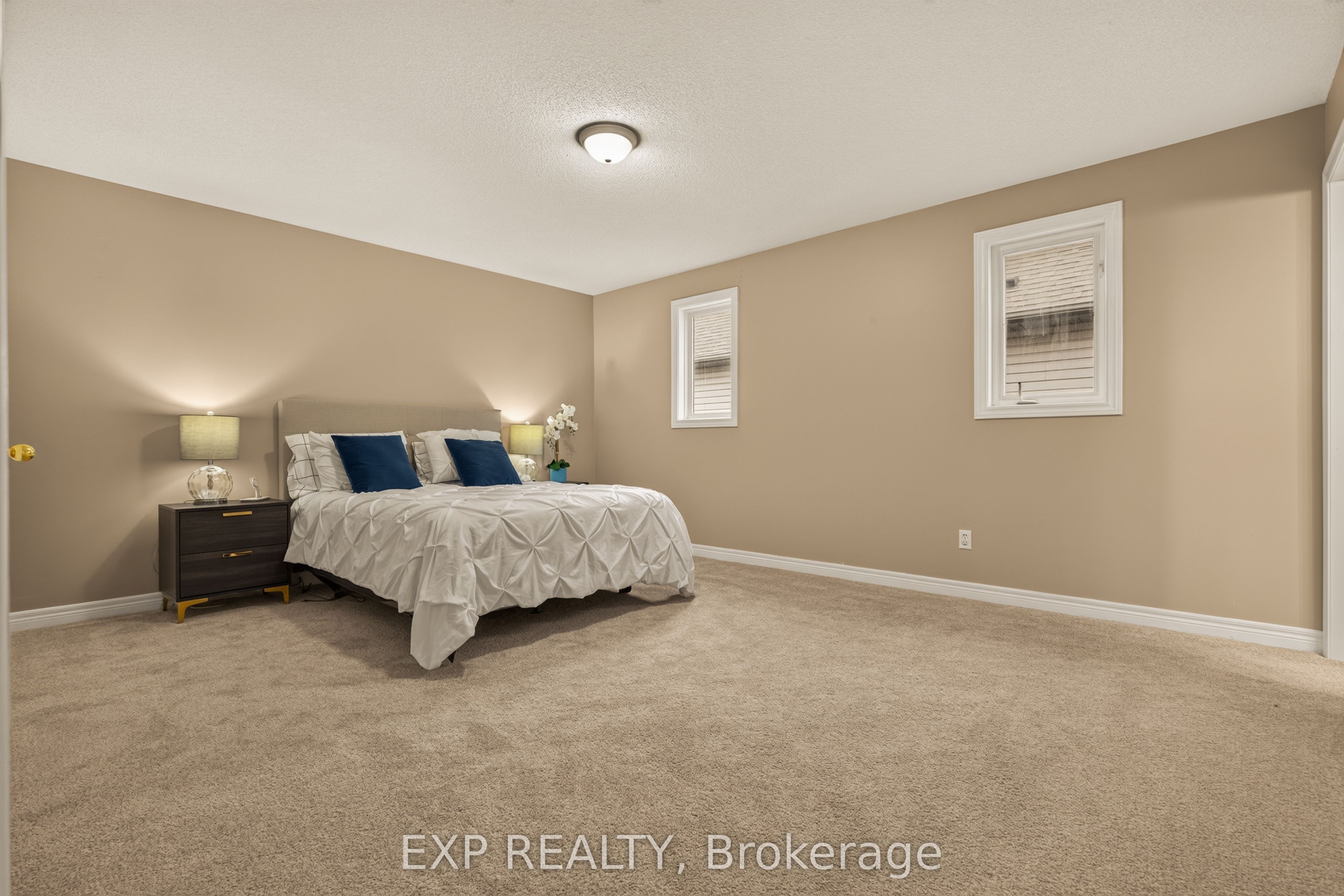 72 Etherington Crescent Property Photo 23