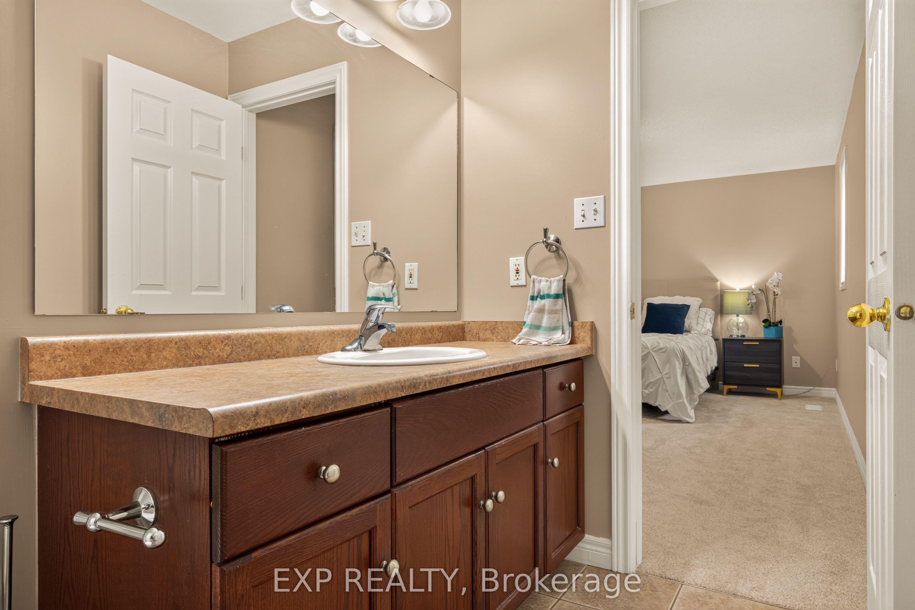 72 Etherington Crescent Property Photo 26