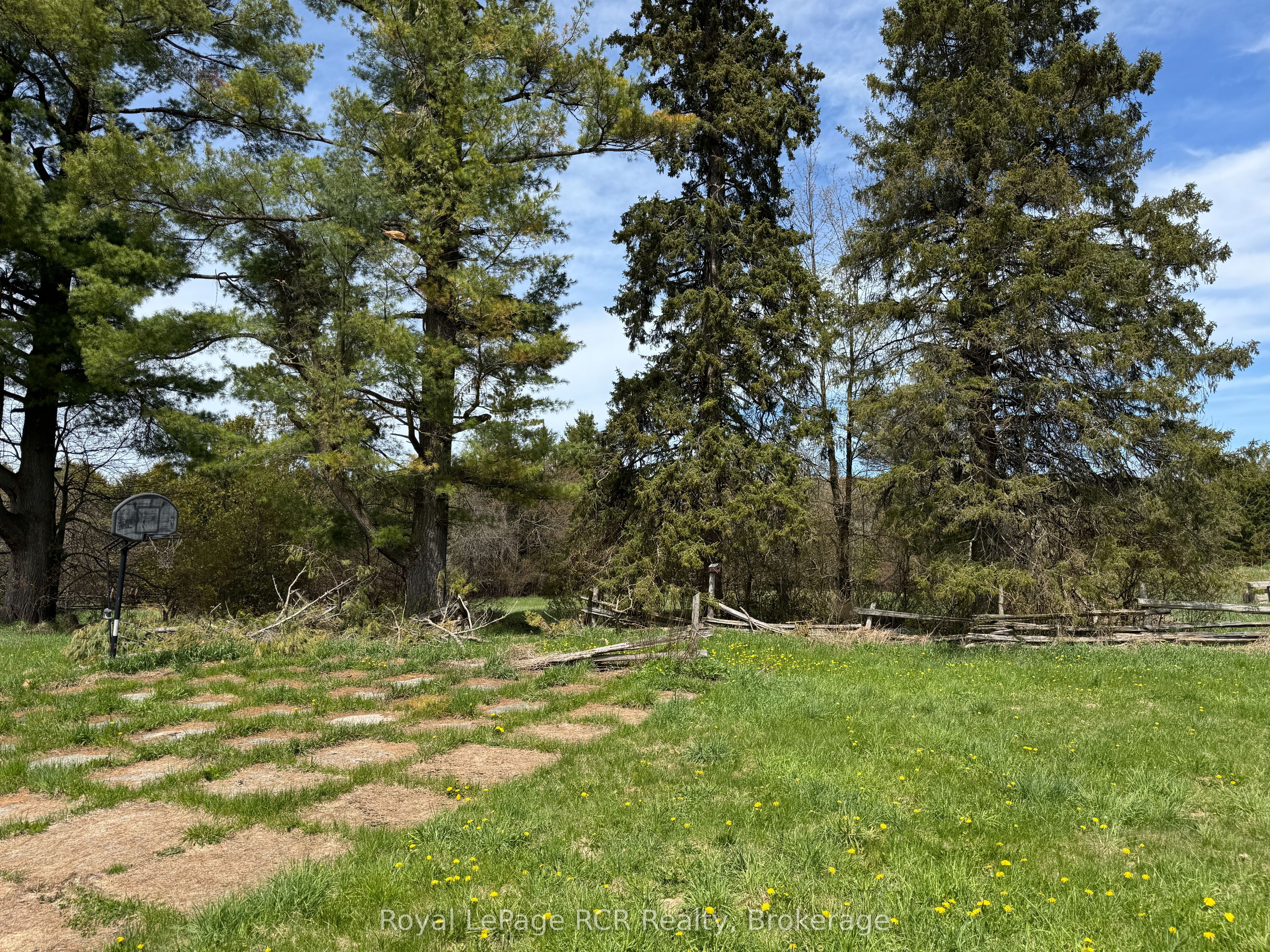 600457 50 Side Road Property Photo 9