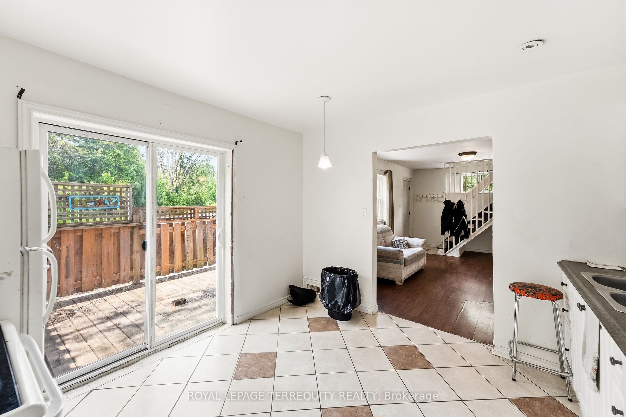 177 W Davis Street Property Photo 14
