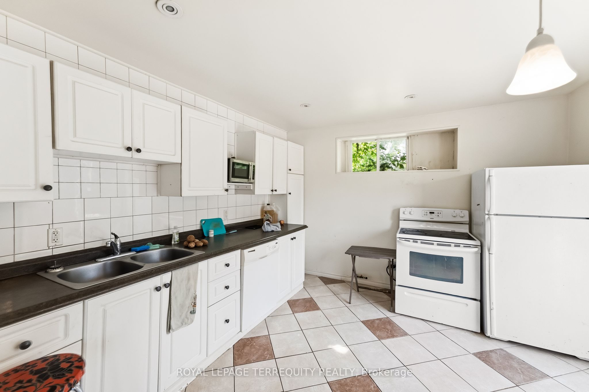 177 W Davis Street Property Photo 15