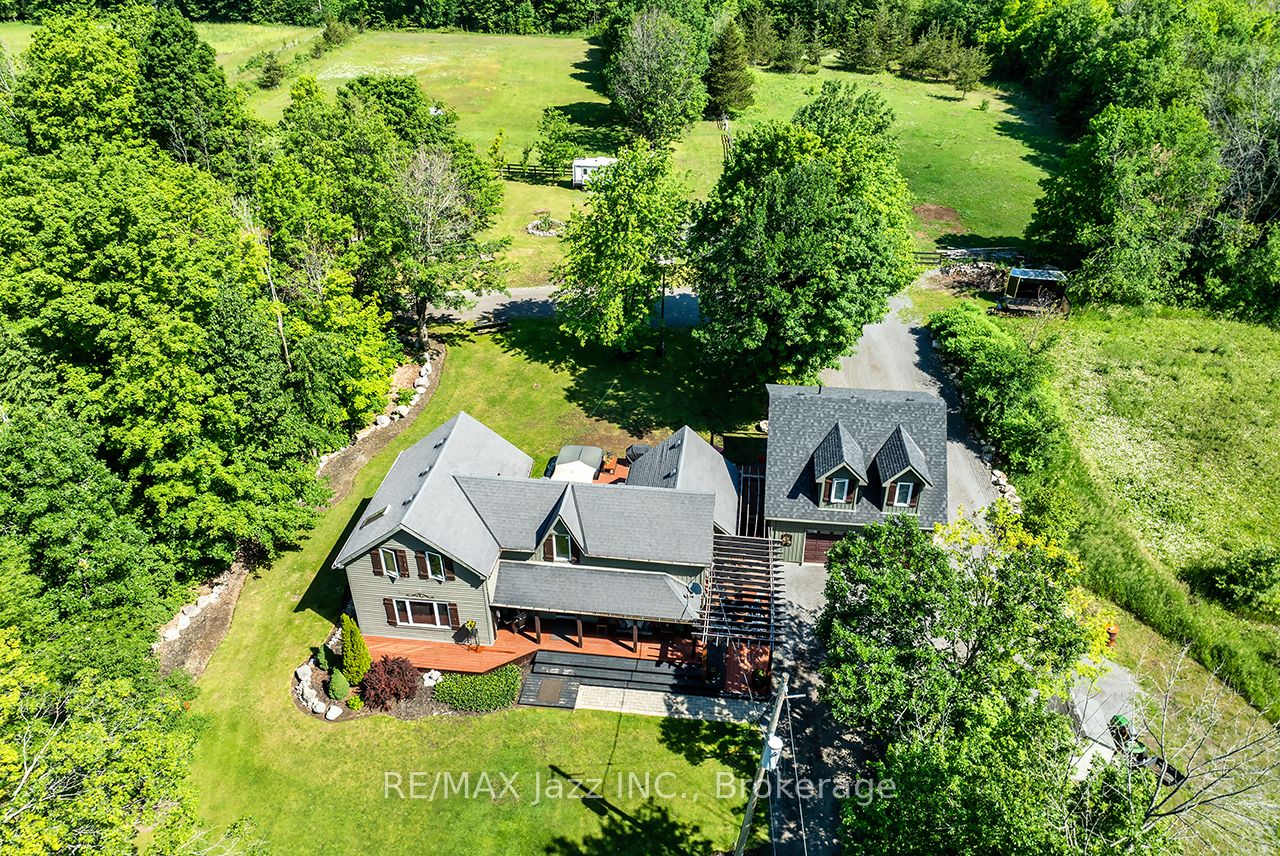 641 Enright Road Property Photo 2