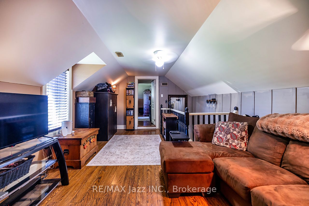 641 Enright Road Property Photo 21