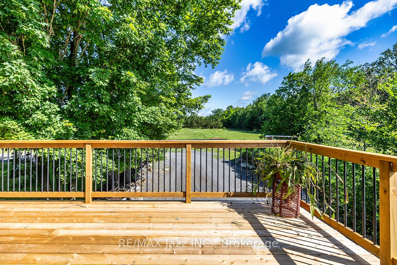 641 Enright Road Property Photo 32