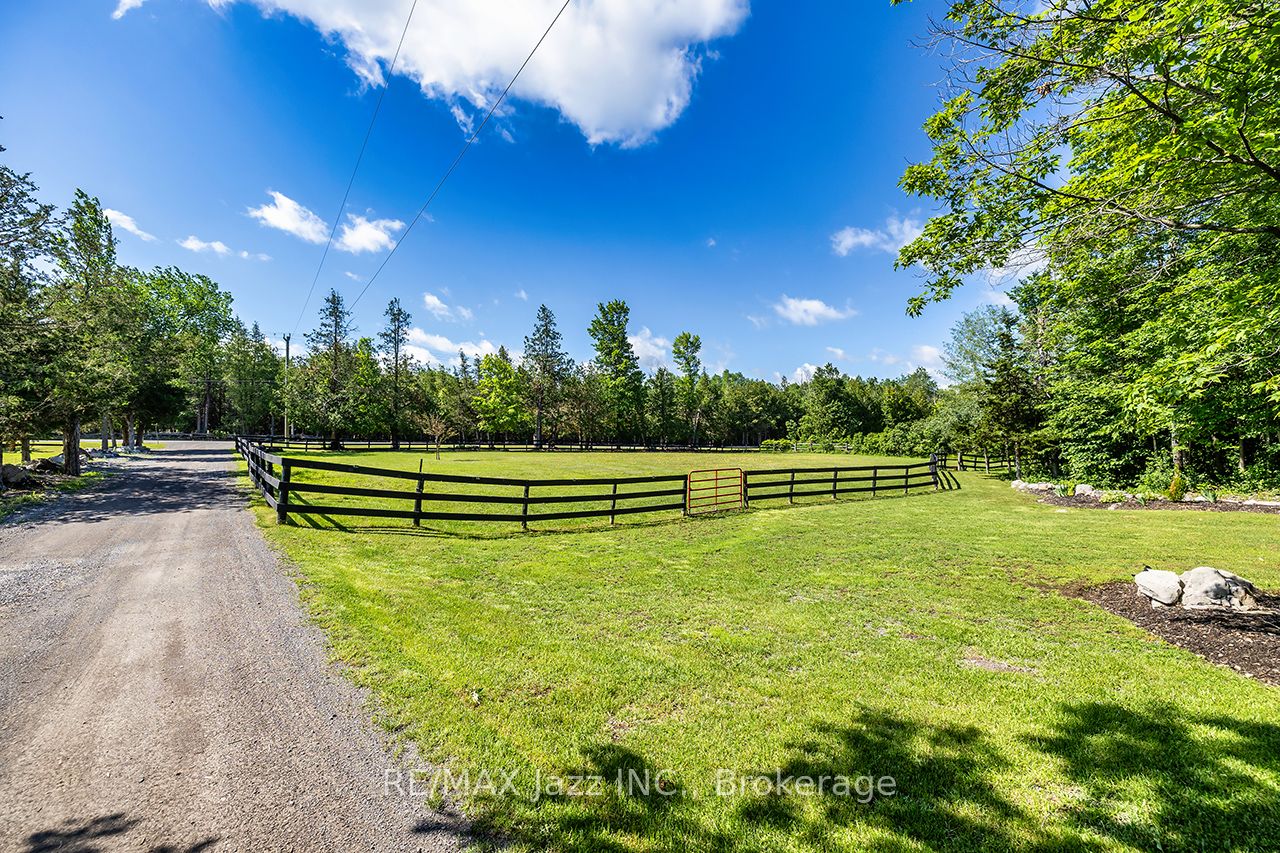 641 Enright Road Property Photo 43