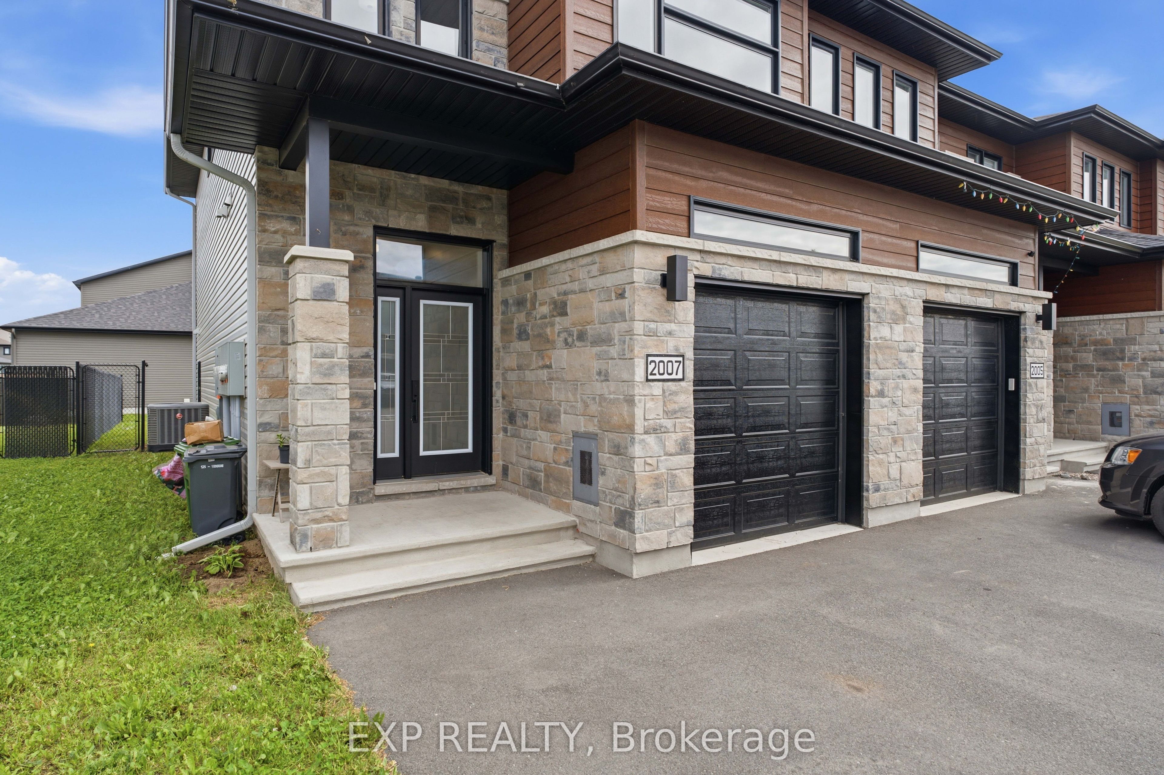 2007 Berne Street Property Photo 2