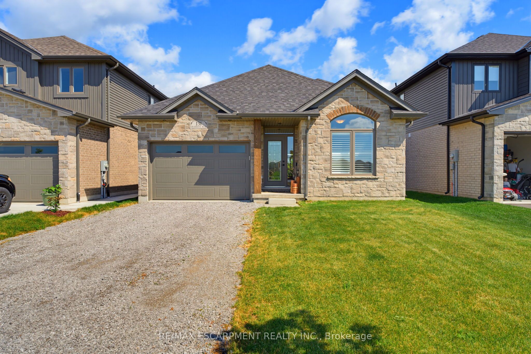 131 Craddock Boulevard Property Photo 6