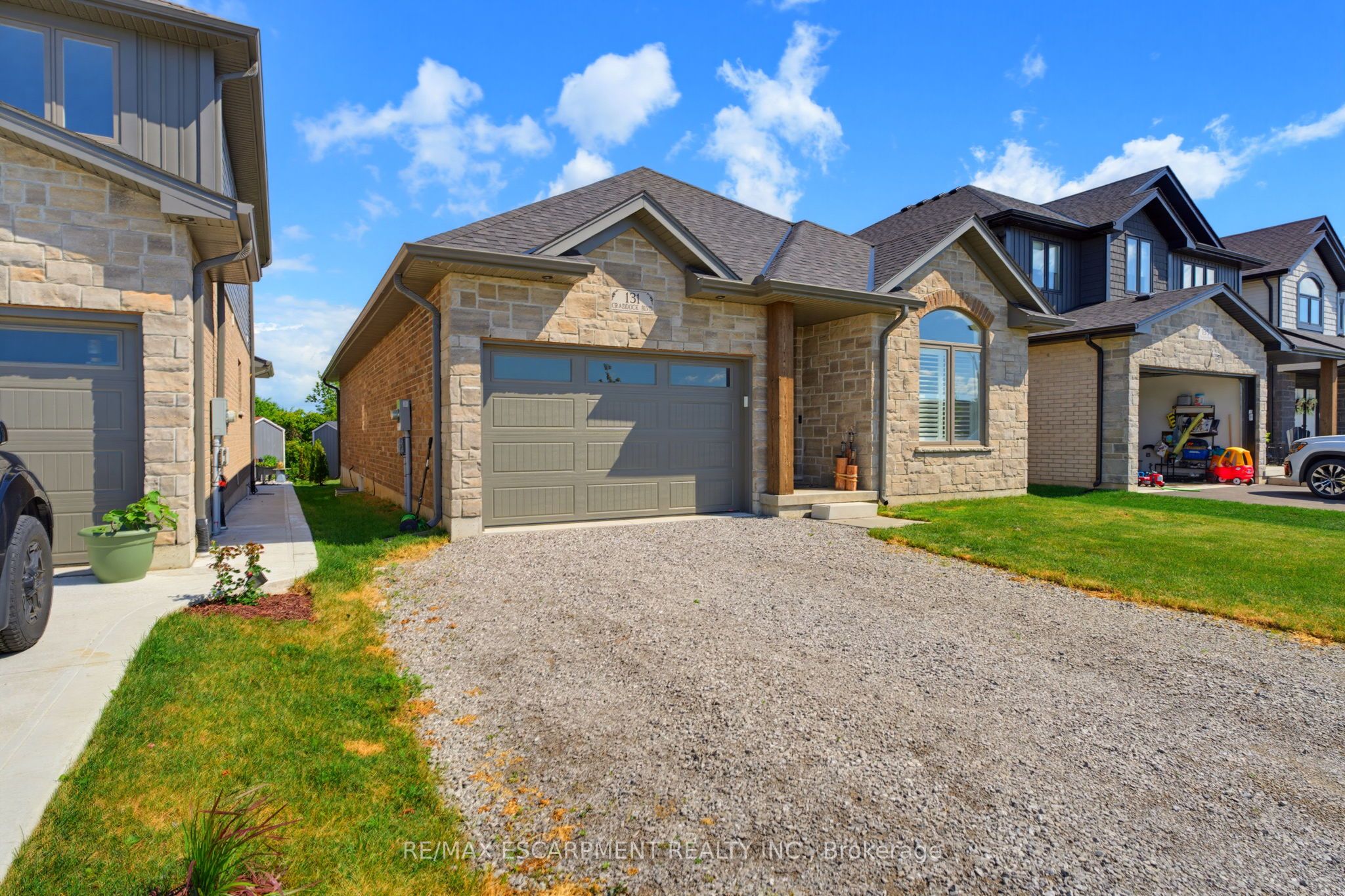 131 Craddock Boulevard Property Photo 7