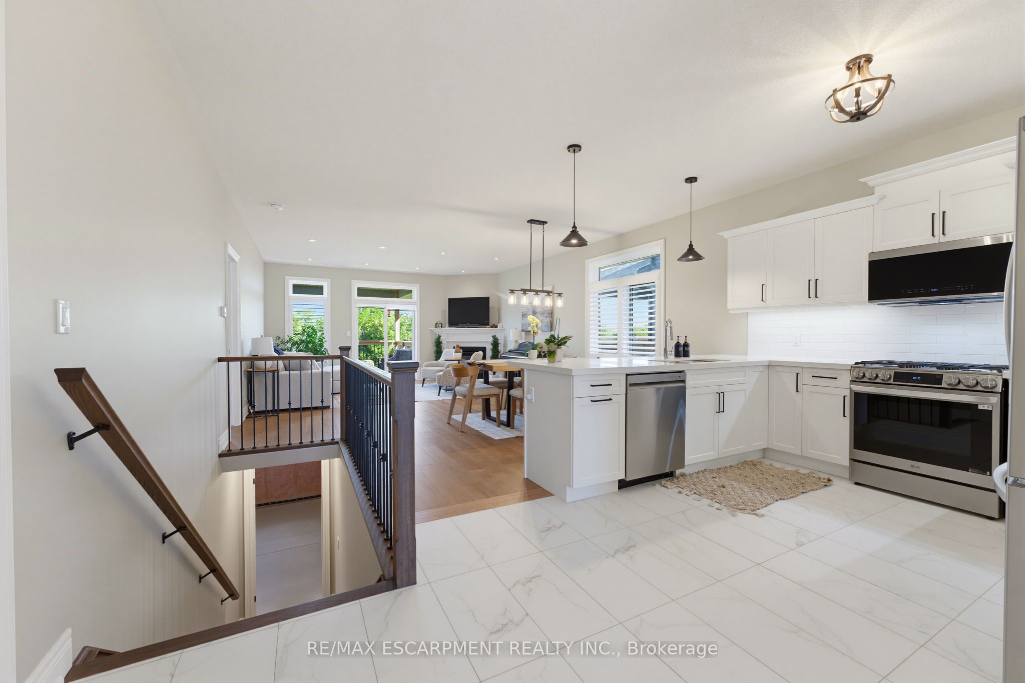 131 Craddock Boulevard Property Photo 10