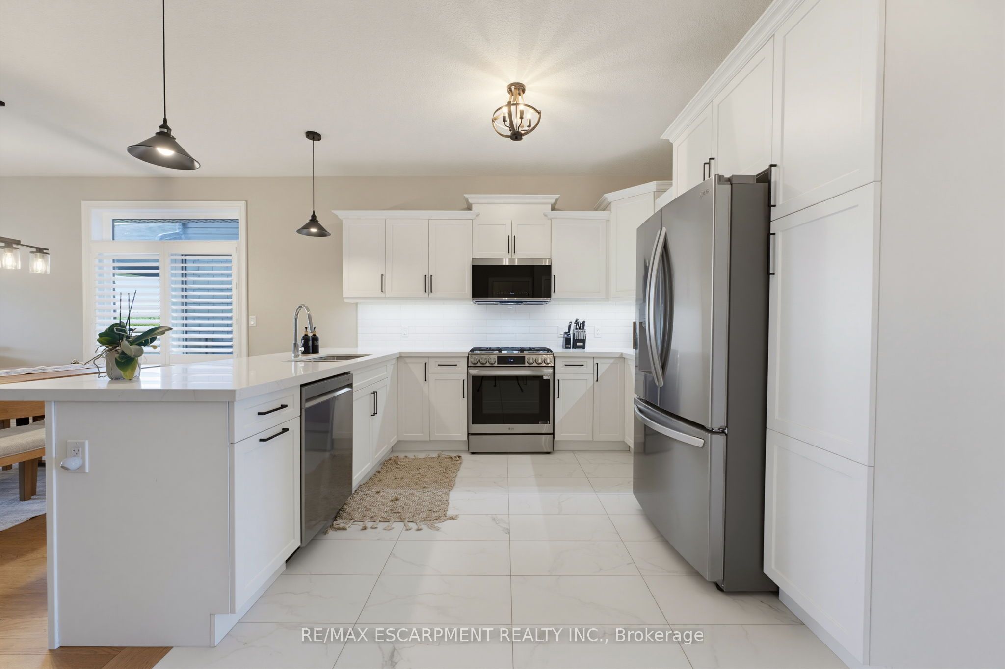 131 Craddock Boulevard Property Photo 11