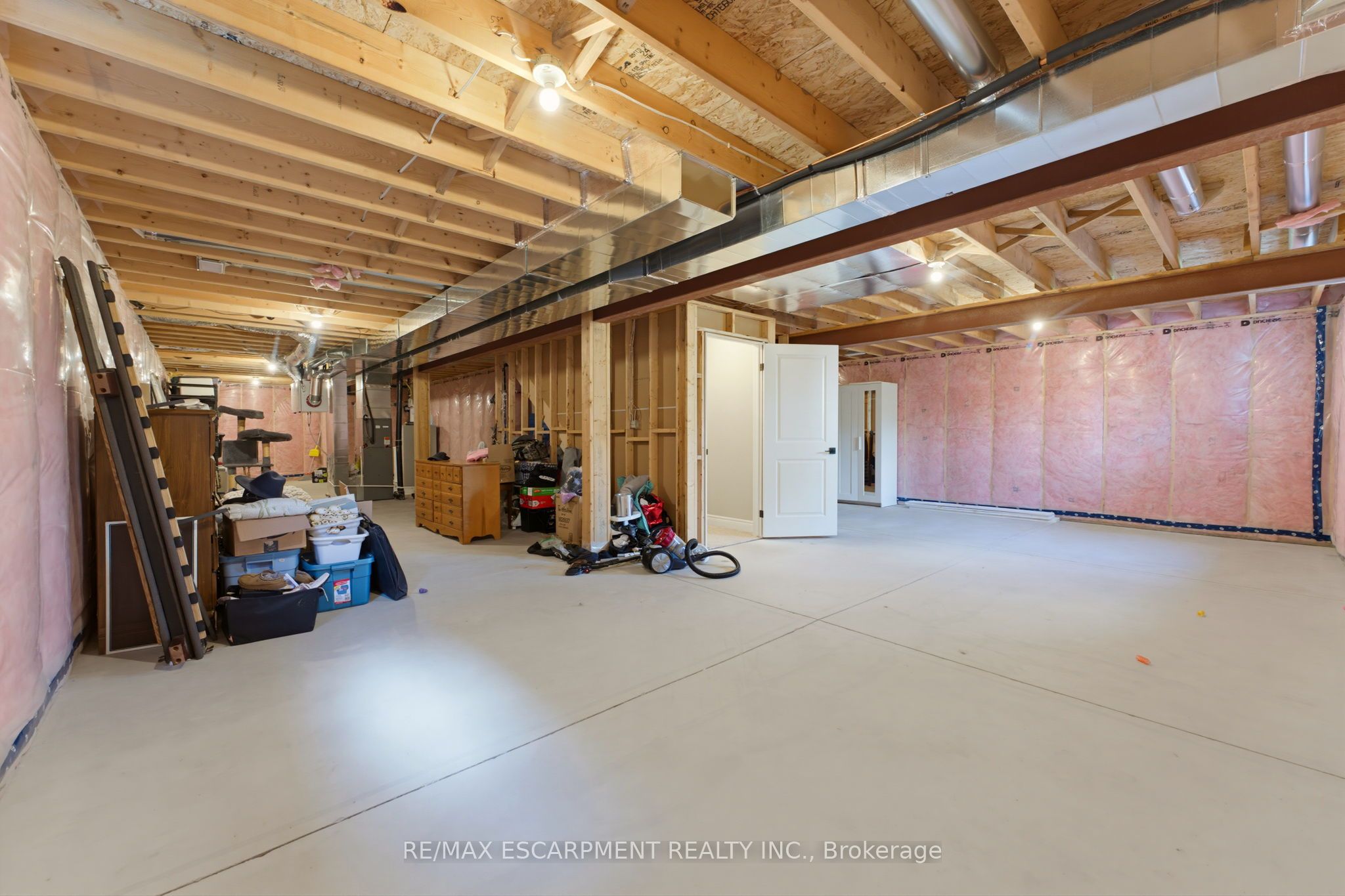 131 Craddock Boulevard Property Photo 24