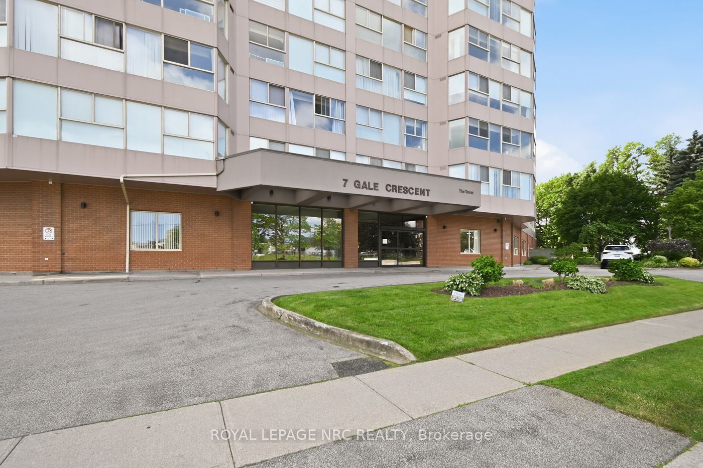 7 Gale Crescent N 1106 Property Photo 1