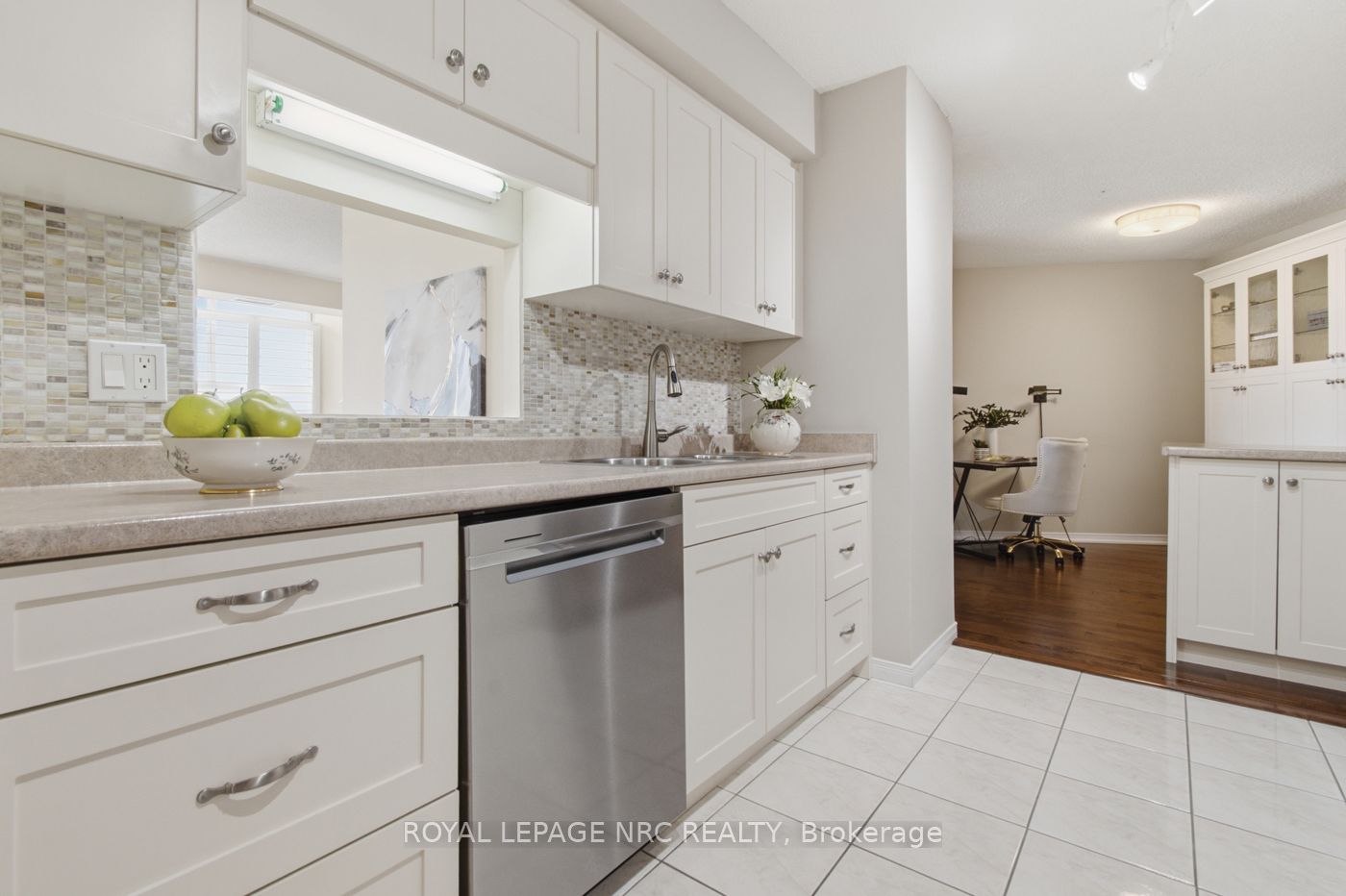 7 Gale Crescent N 1106 Property Photo 4