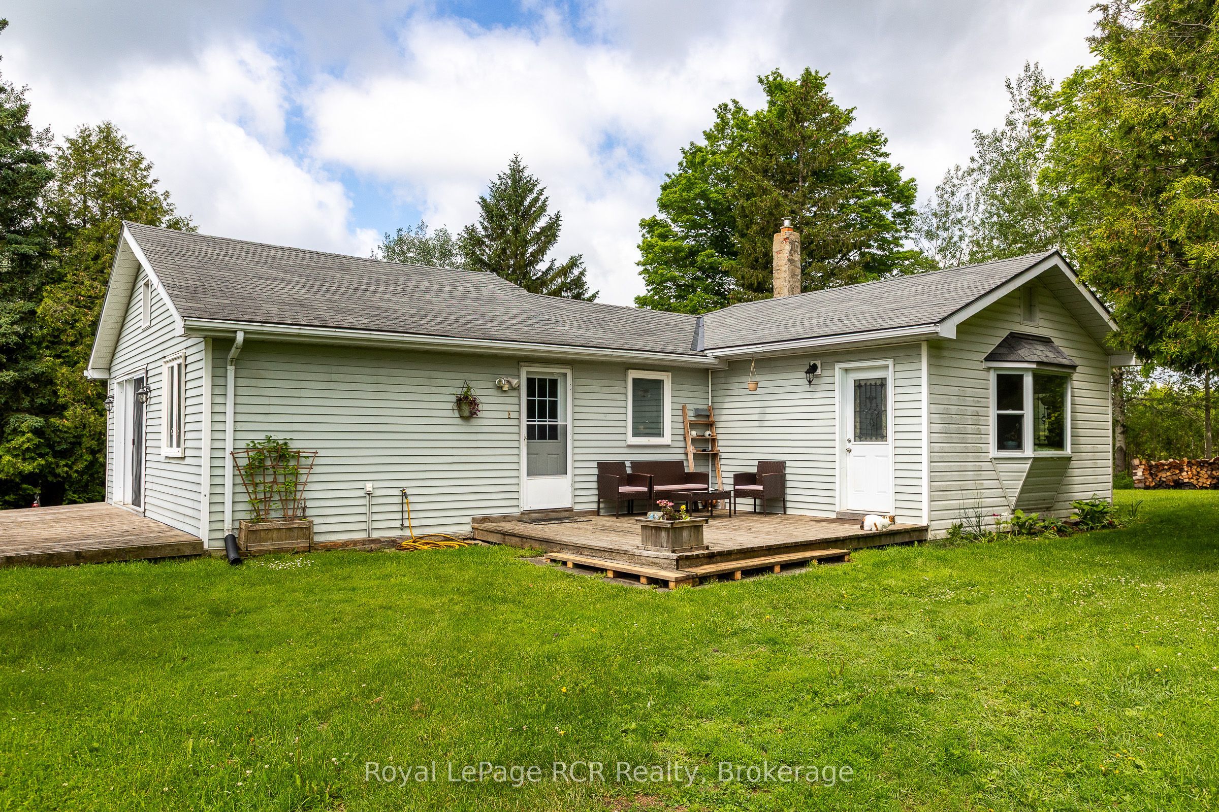 775355 Highway 10 Property Photo 6