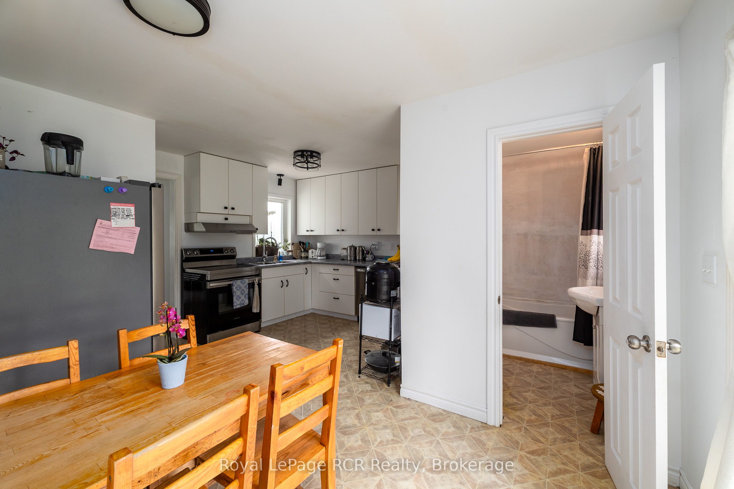 775355 Highway 10 Property Photo 13