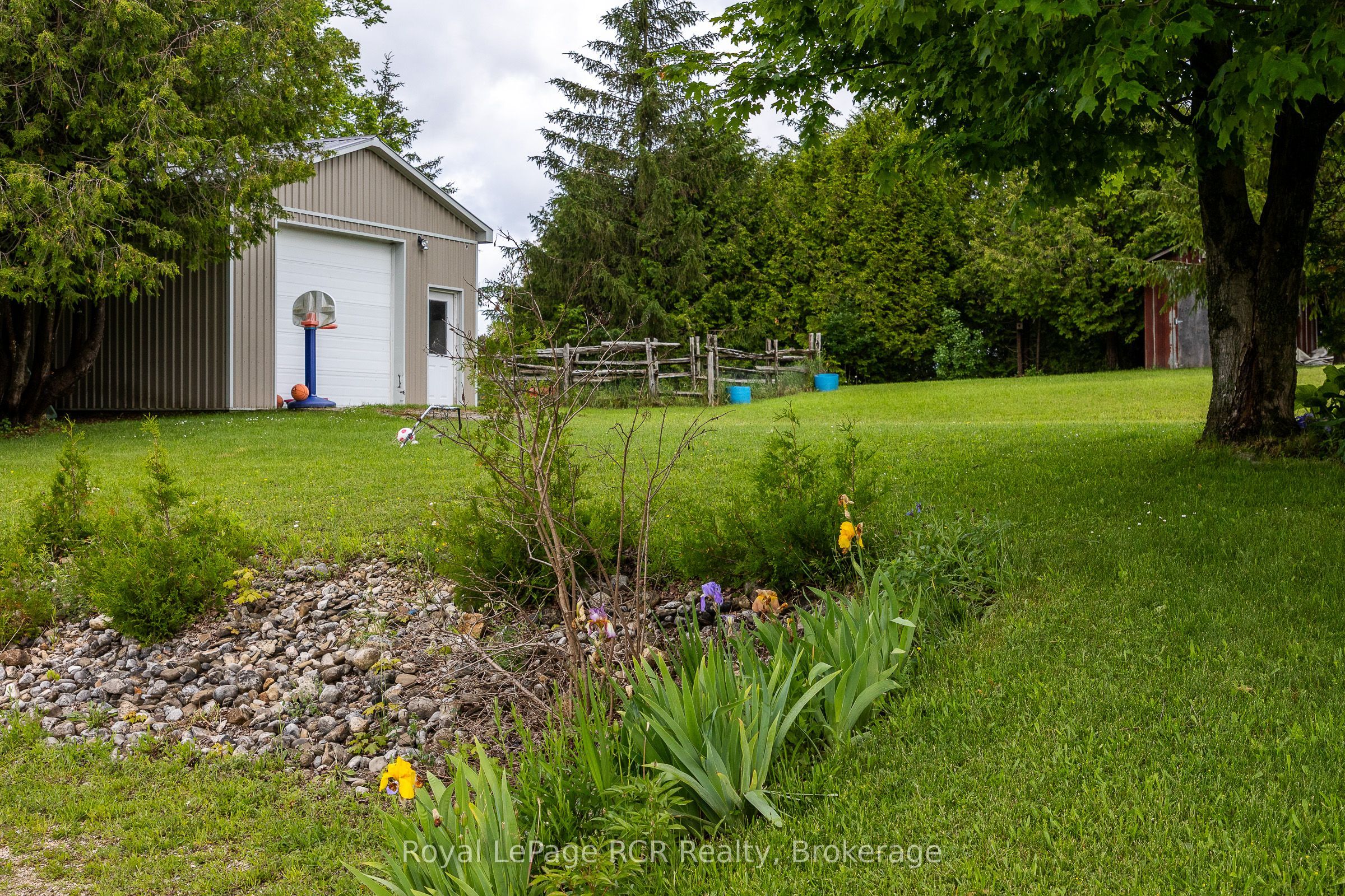 775355 Highway 10 Property Photo 24