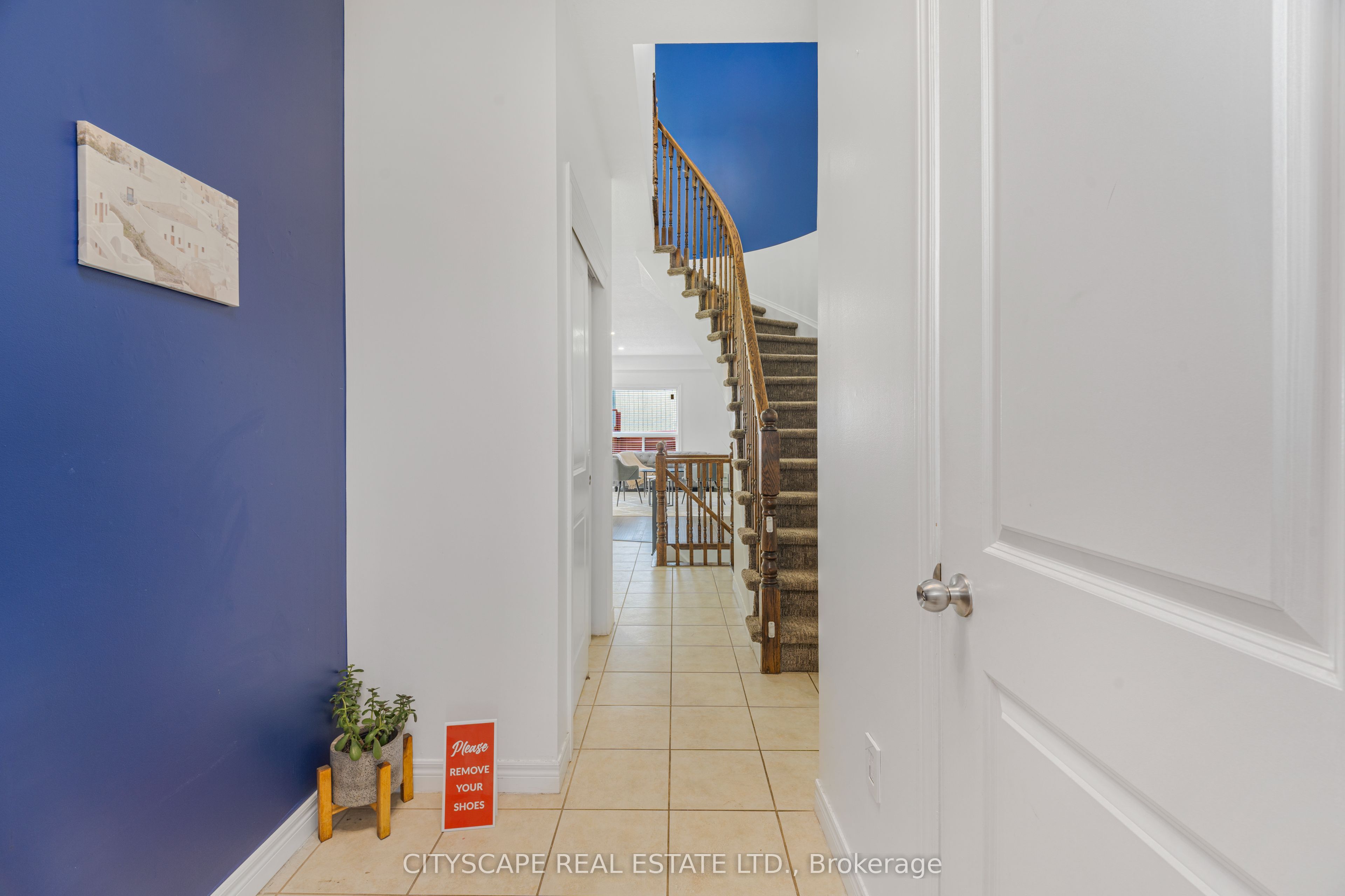 14 Redcedar Crescent Property Photo 2