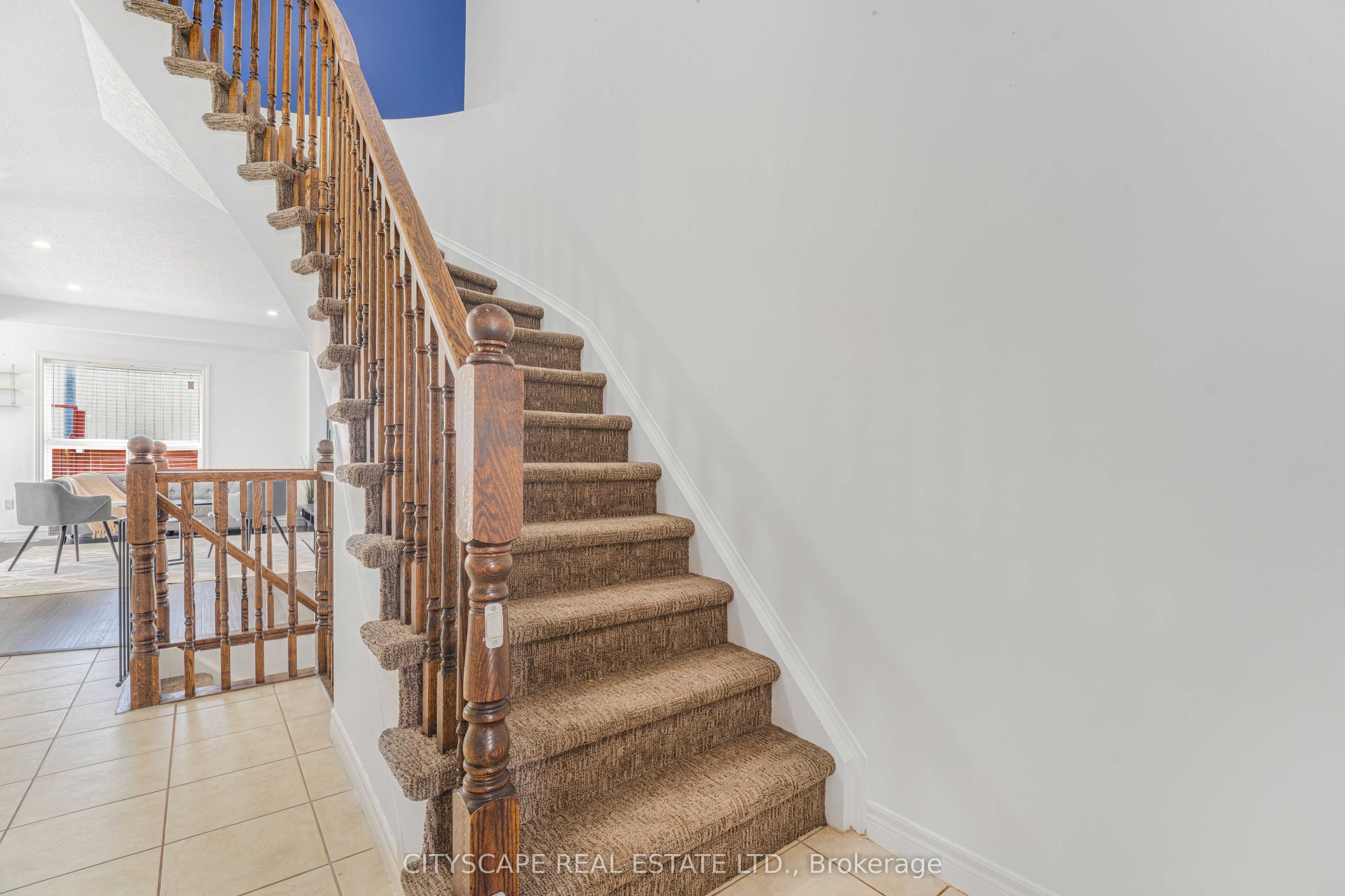 14 Redcedar Crescent Property Photo 4