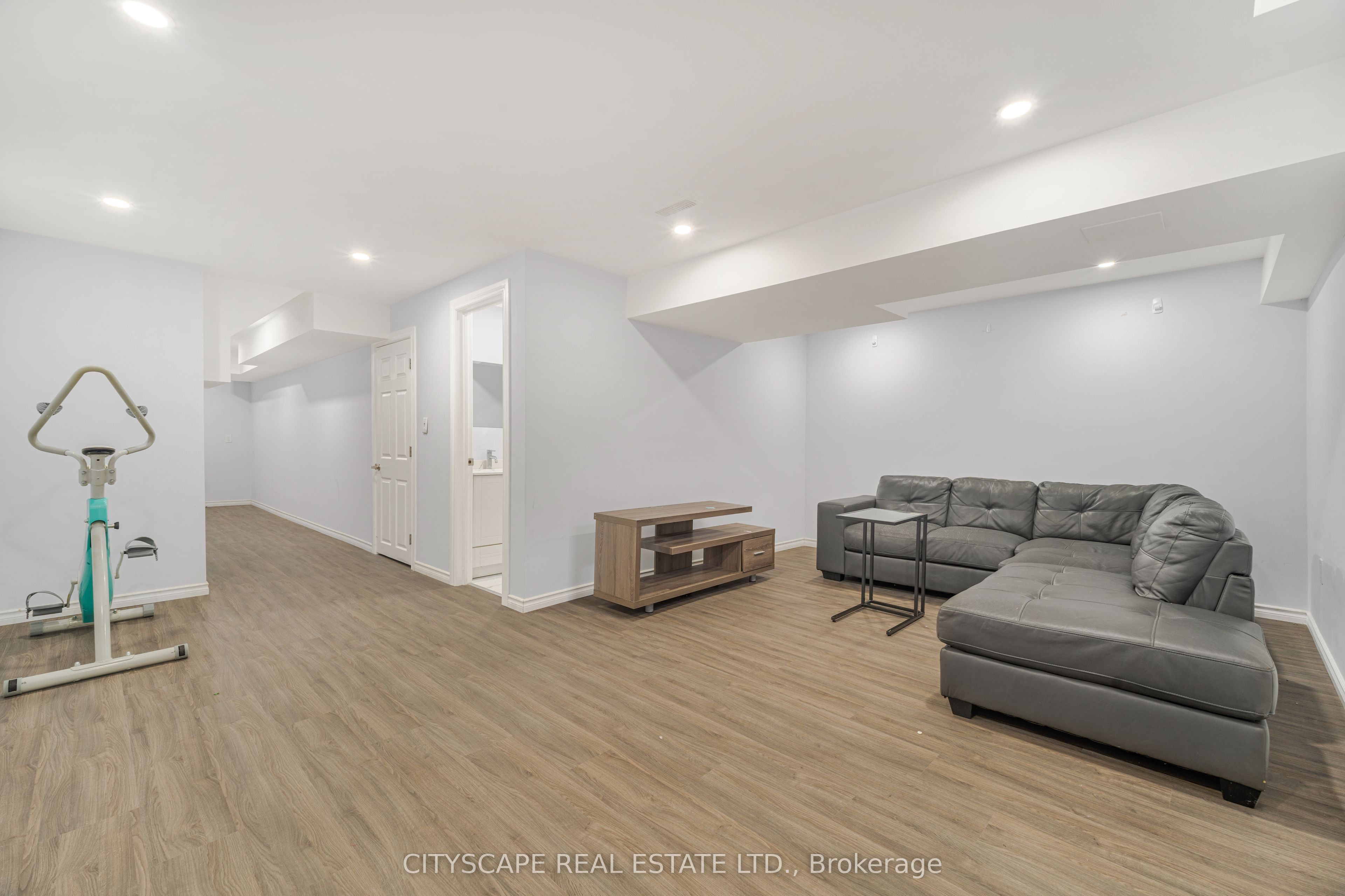 14 Redcedar Crescent Property Photo 29