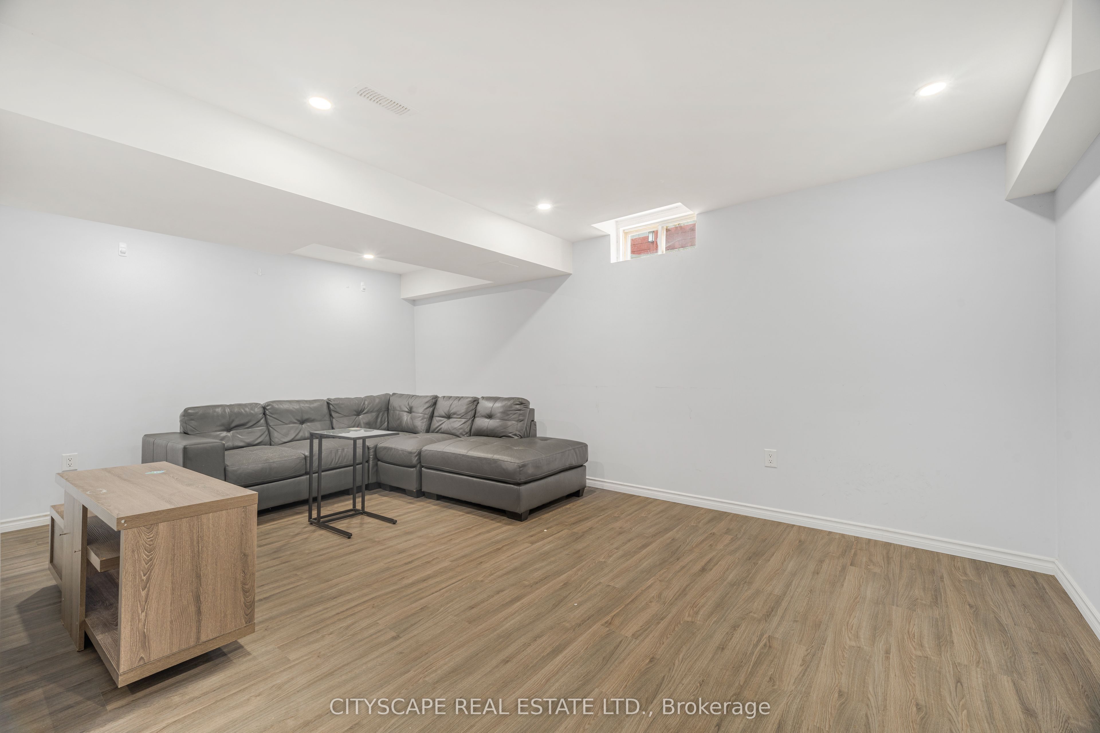 14 Redcedar Crescent Property Photo 30