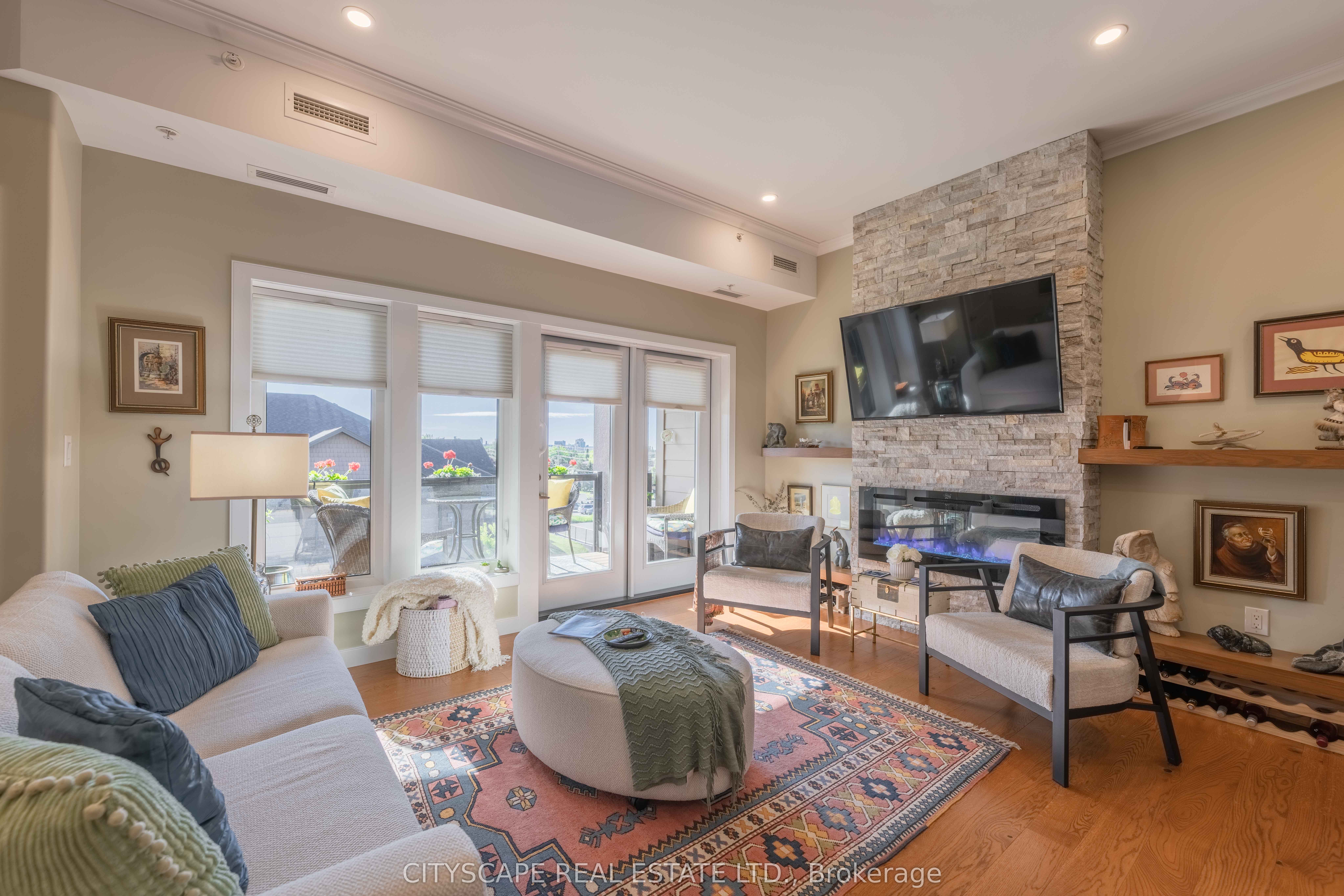 200 Oasis Lane 112