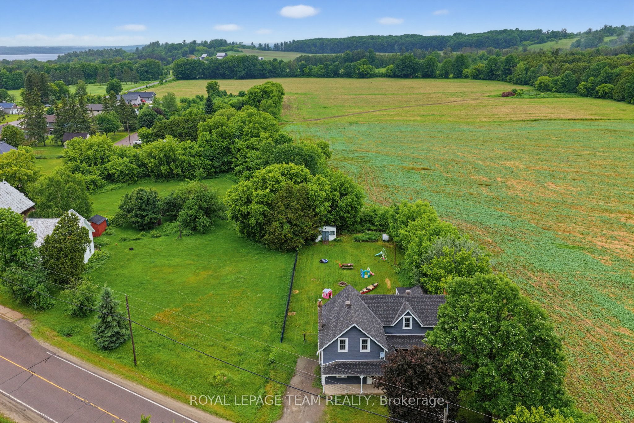 1868 Gore Line Property Photo 5