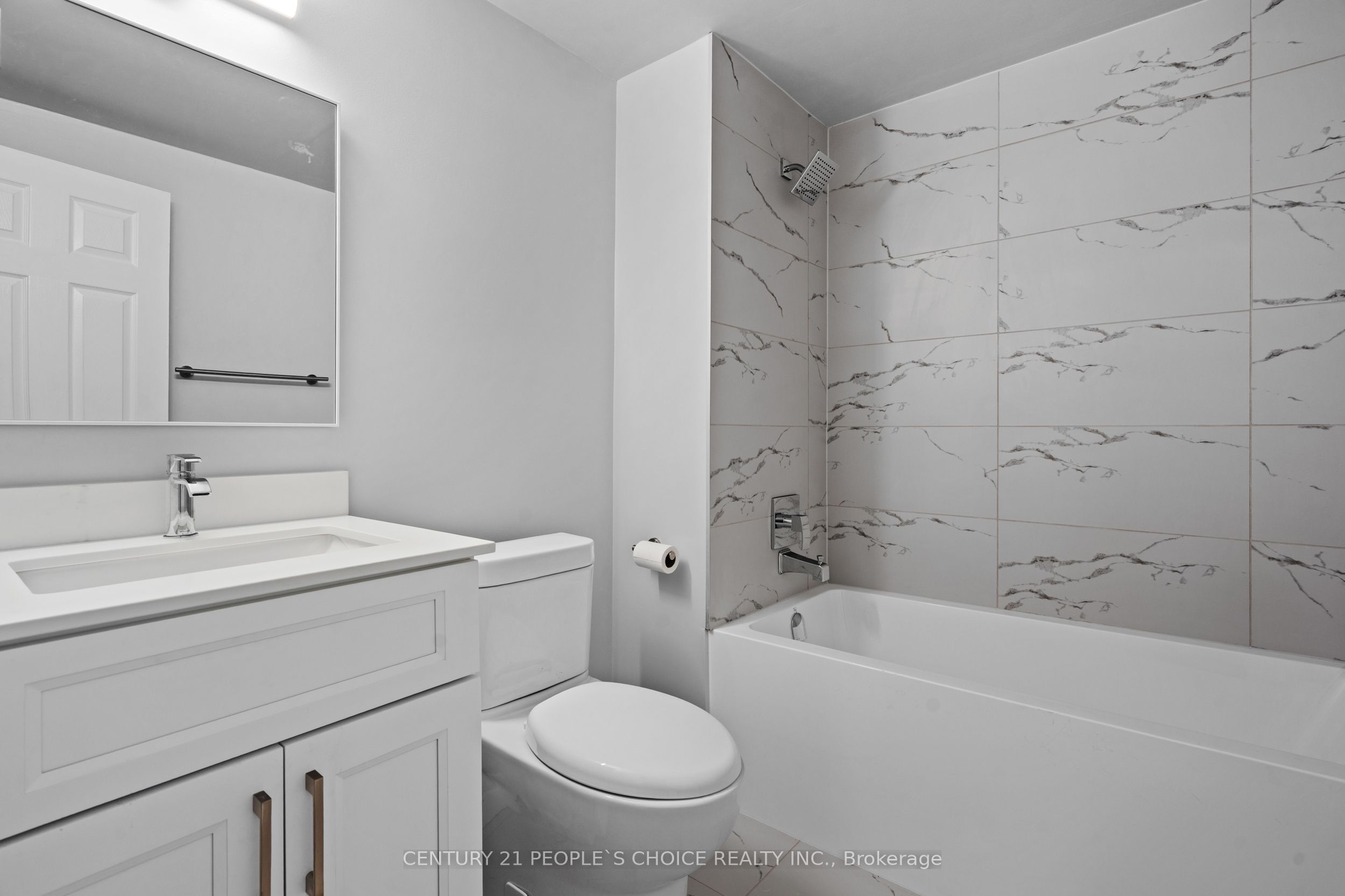 72 Main Street E 107 Property Photo 4
