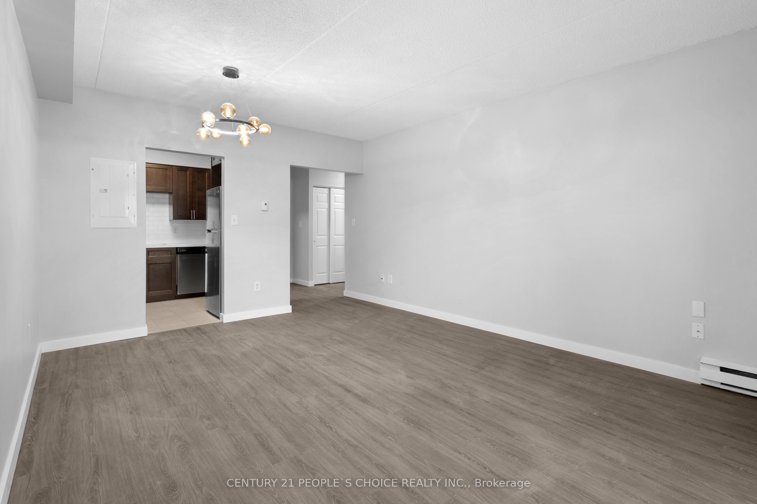 72 Main Street E 107 Property Photo 15