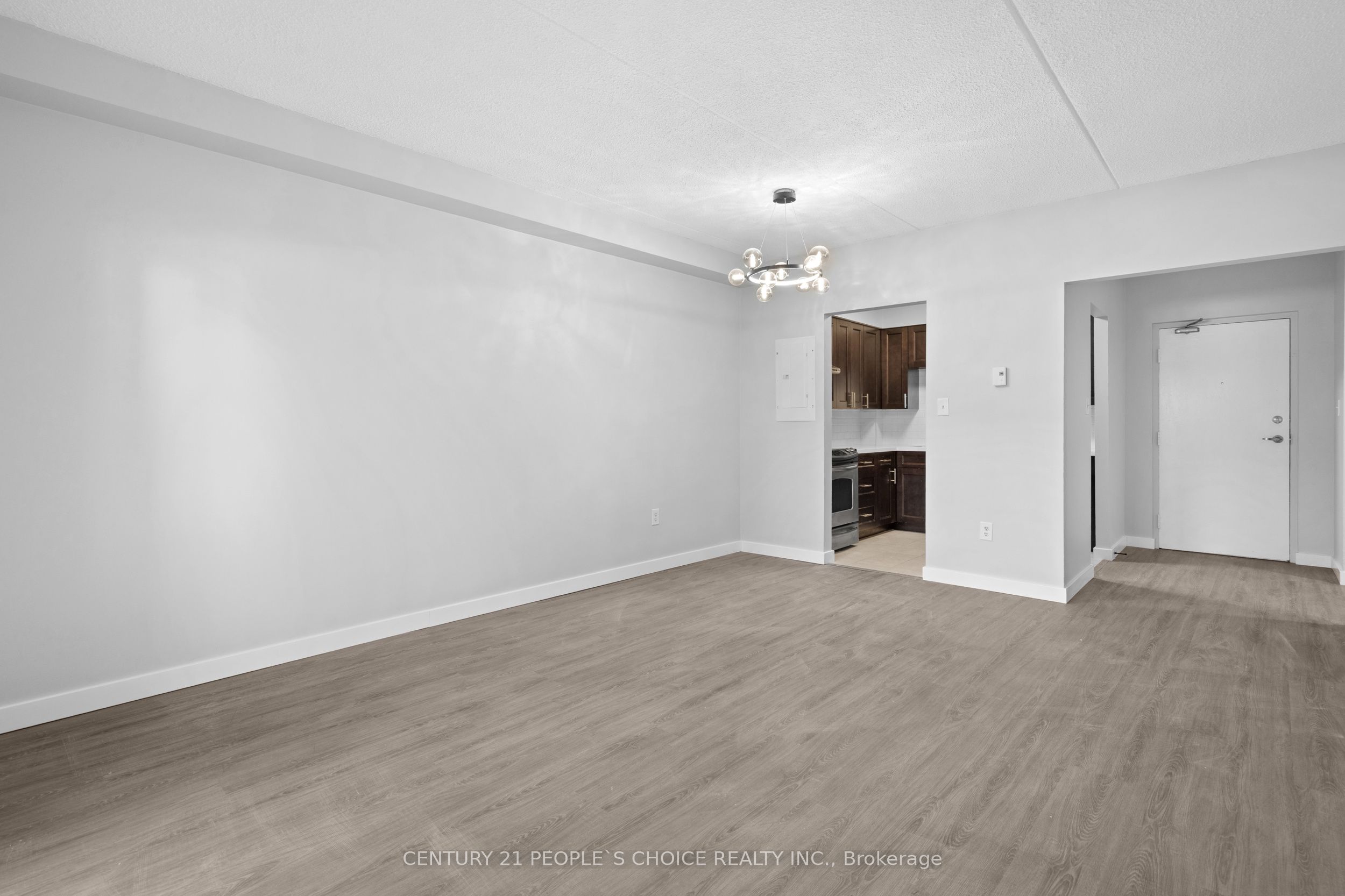 72 Main Street E 107 Property Photo 16