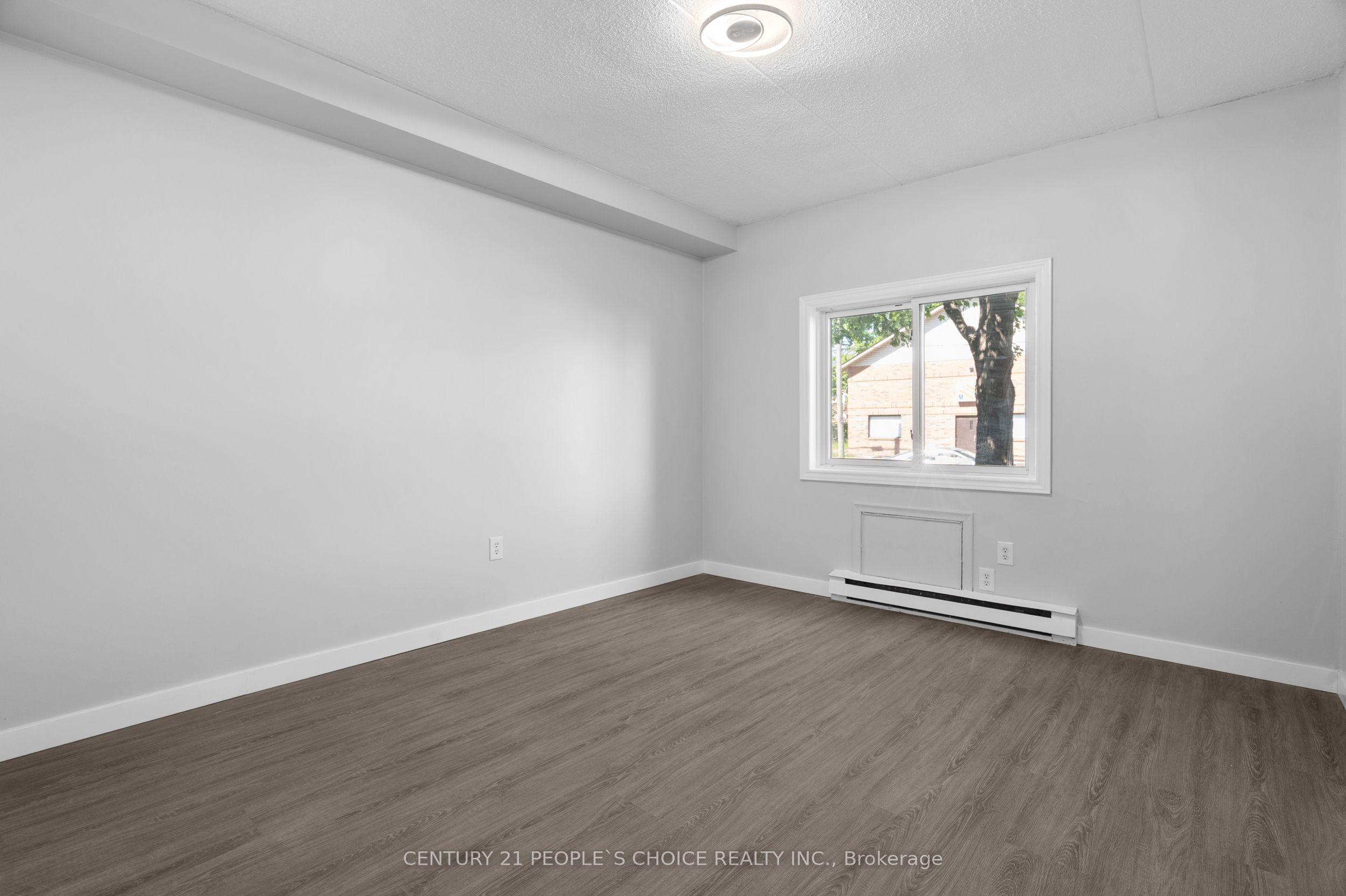 72 Main Street E 107 Property Photo 25