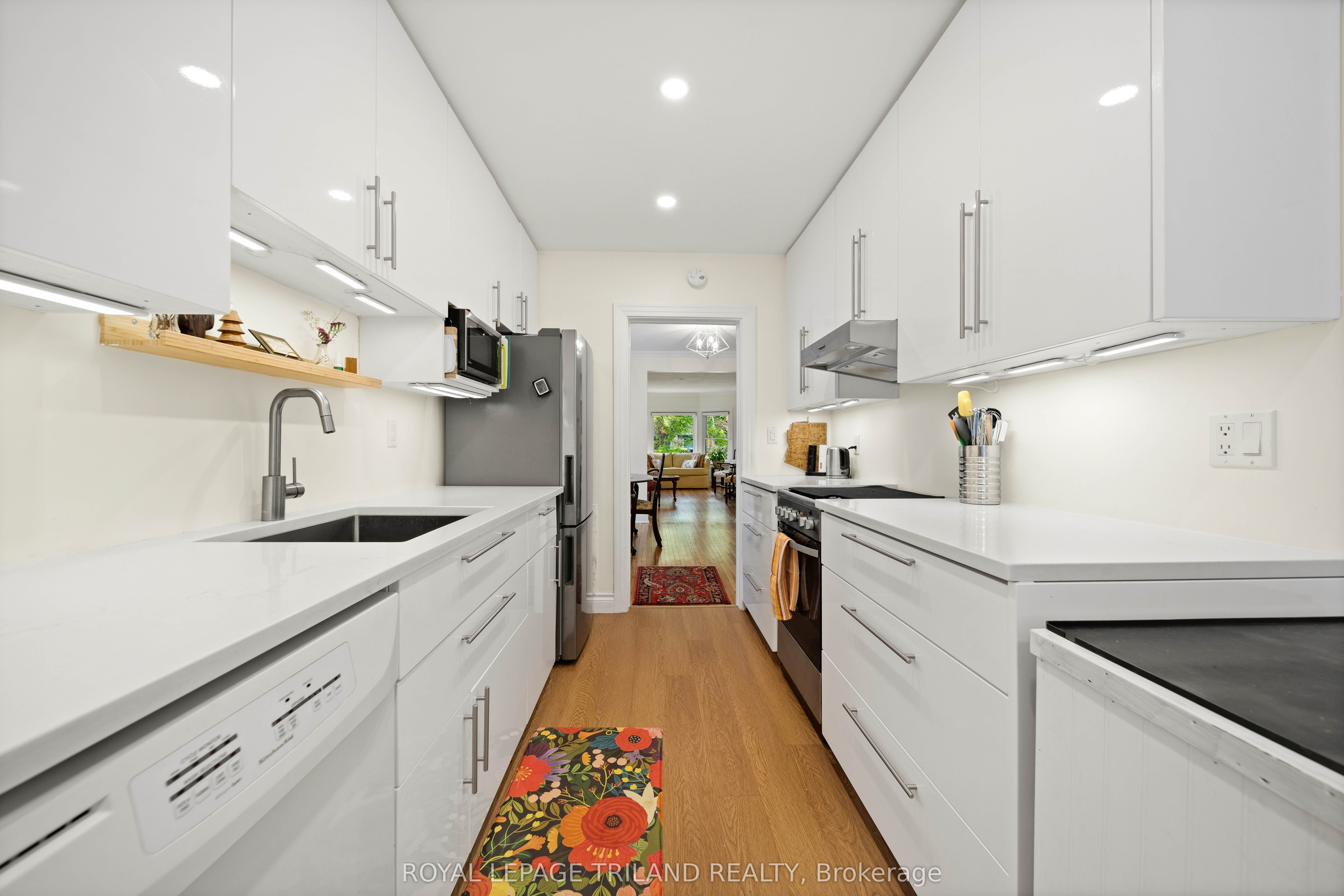 31 Chalmers Street Property Photo 12
