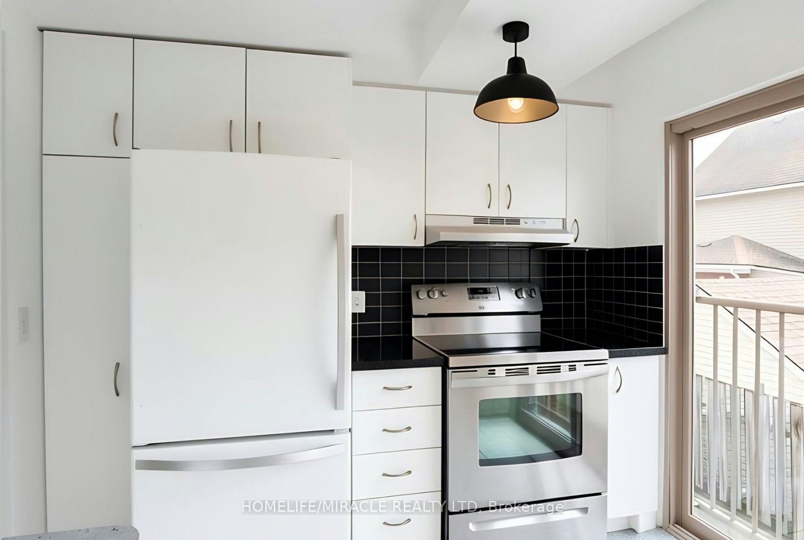 4872 Valley Way 201 Property Photo 4