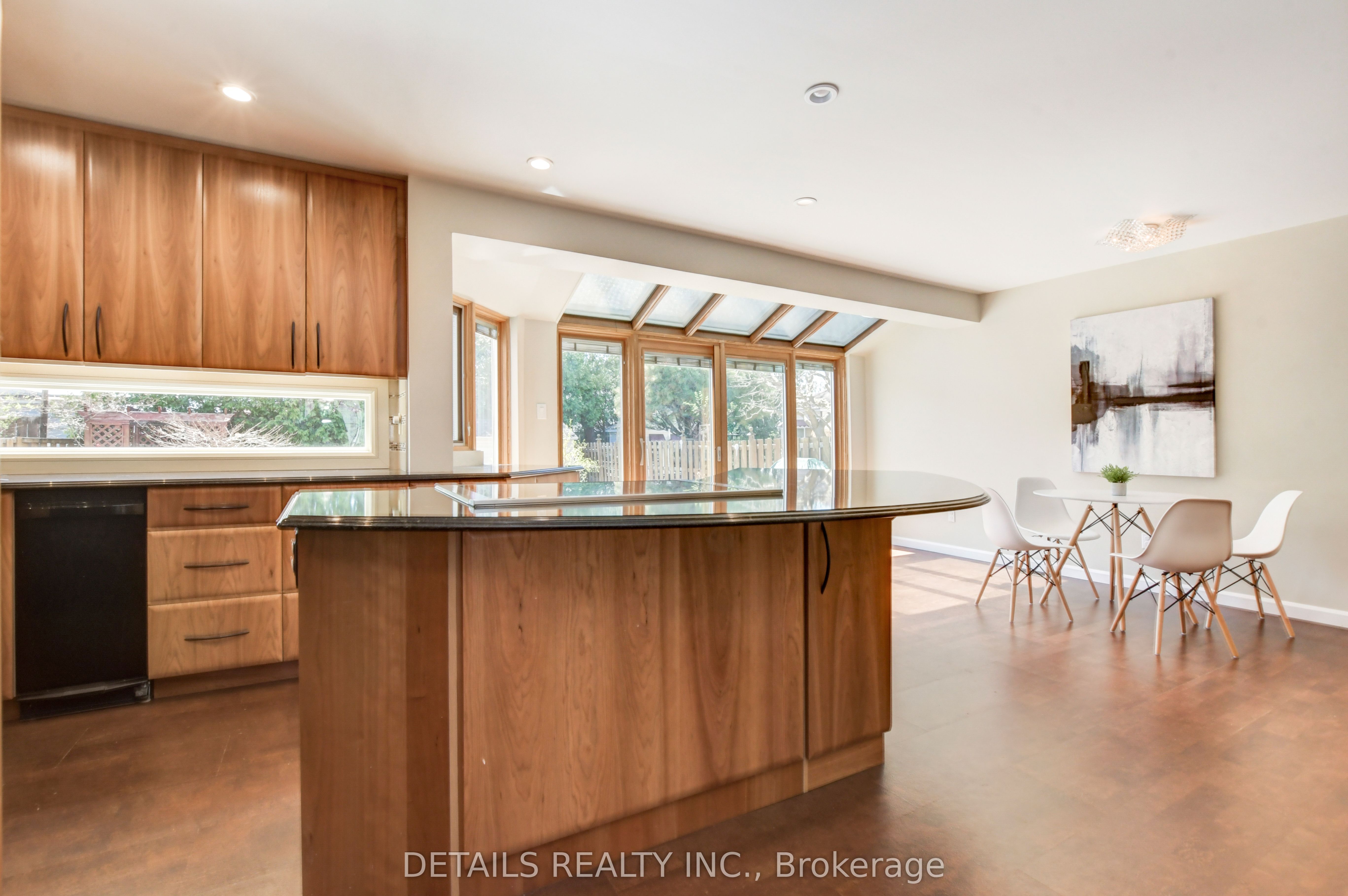 4388 Whittaker Crescent Property Photo 13