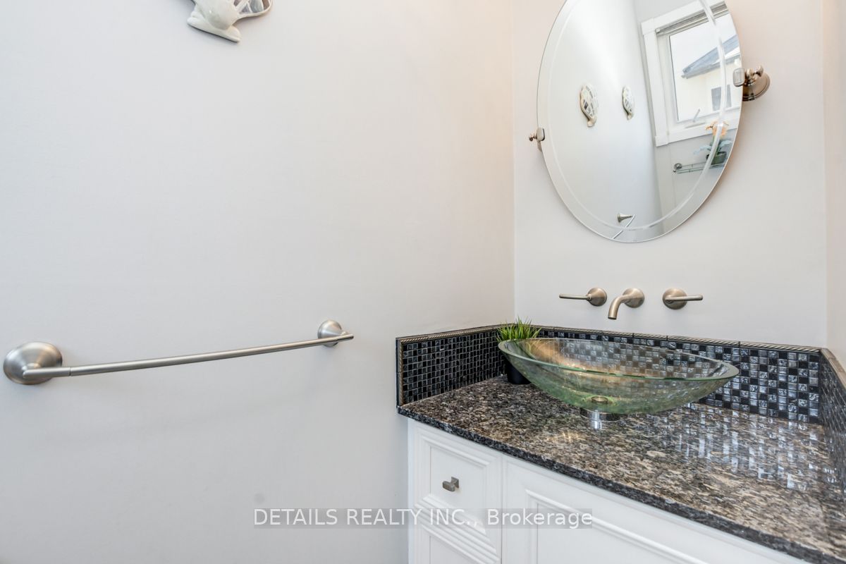 4388 Whittaker Crescent Property Photo 21