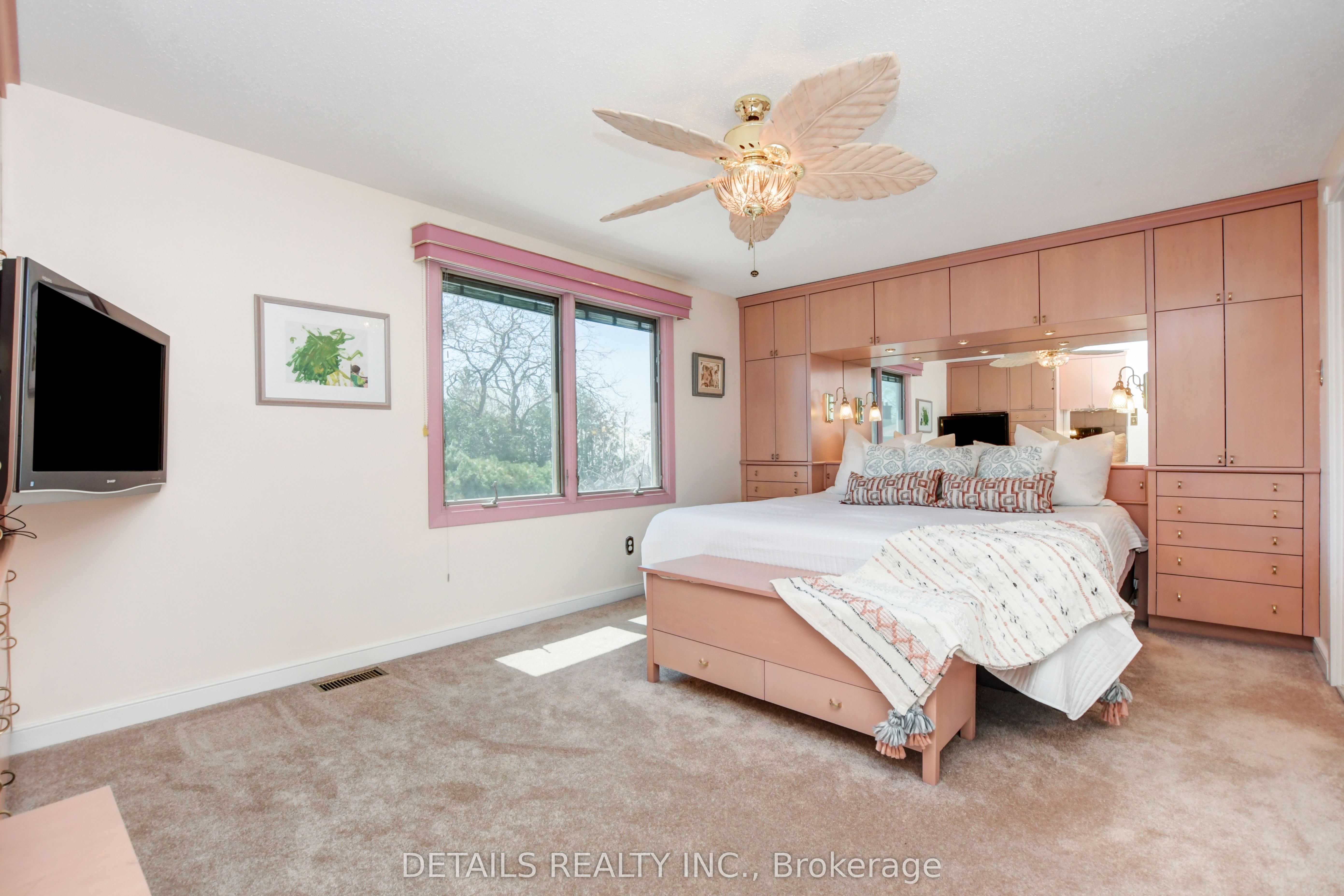 4388 Whittaker Crescent Property Photo 25