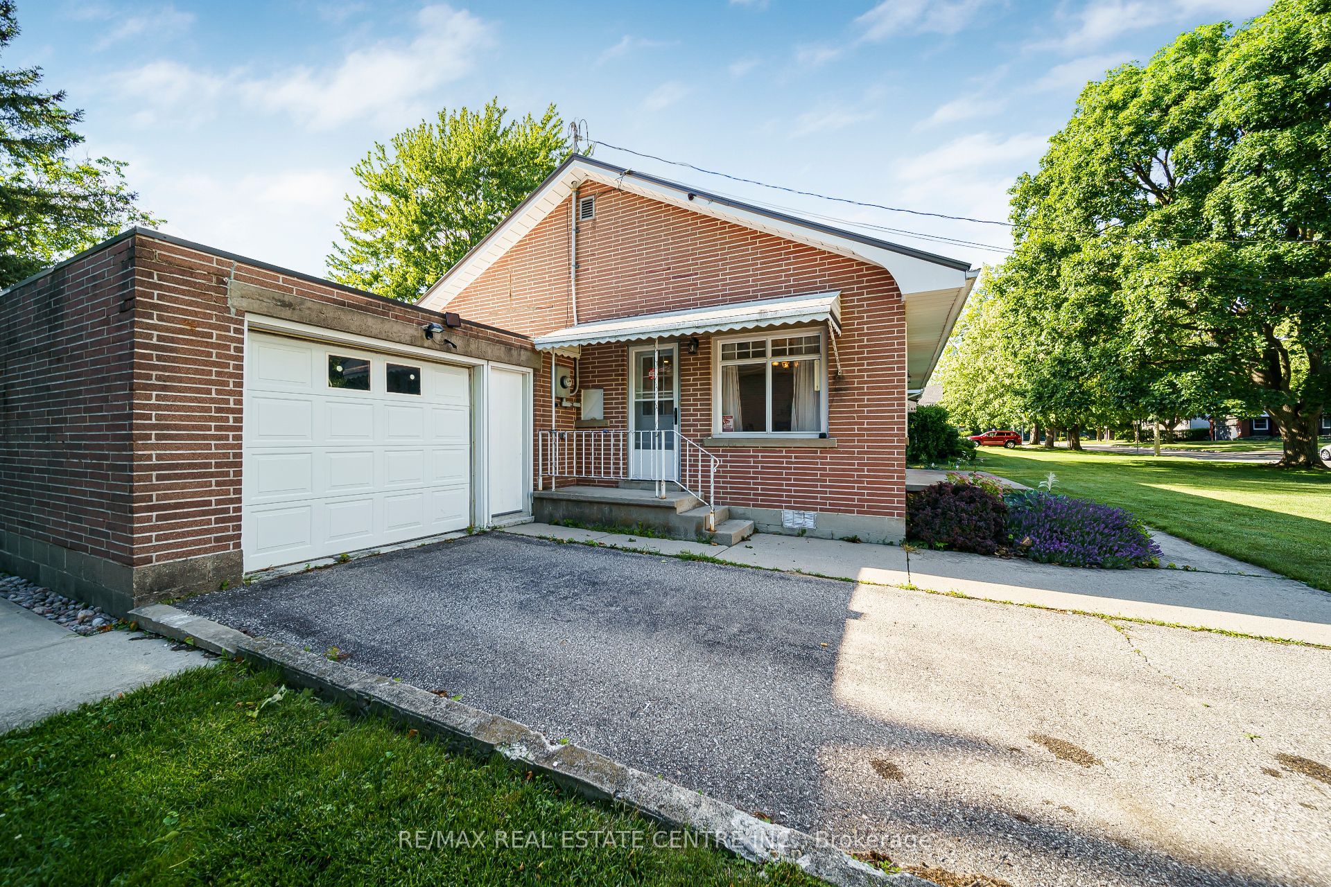 24 Park Street Property Photo 6
