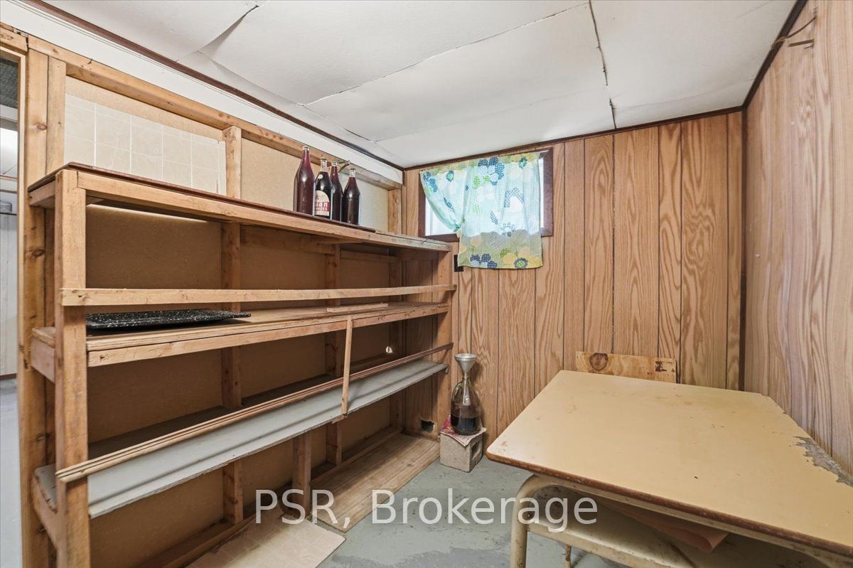 506 Broadway Street Property Photo 19
