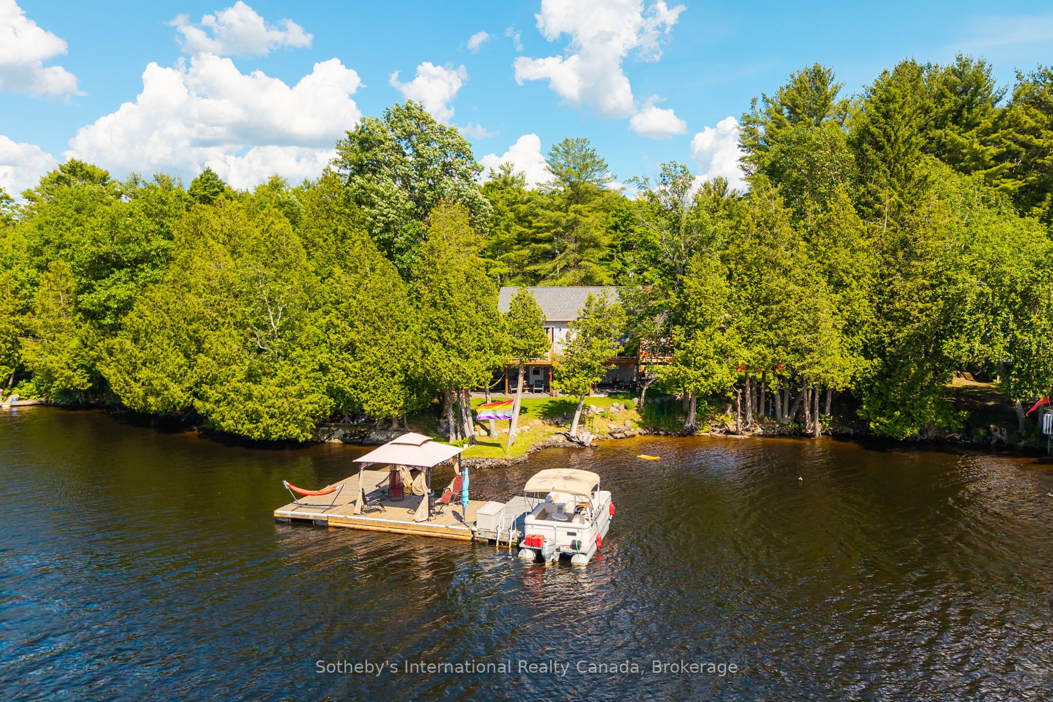 8 Lakeview Crescent Property Photo 1
