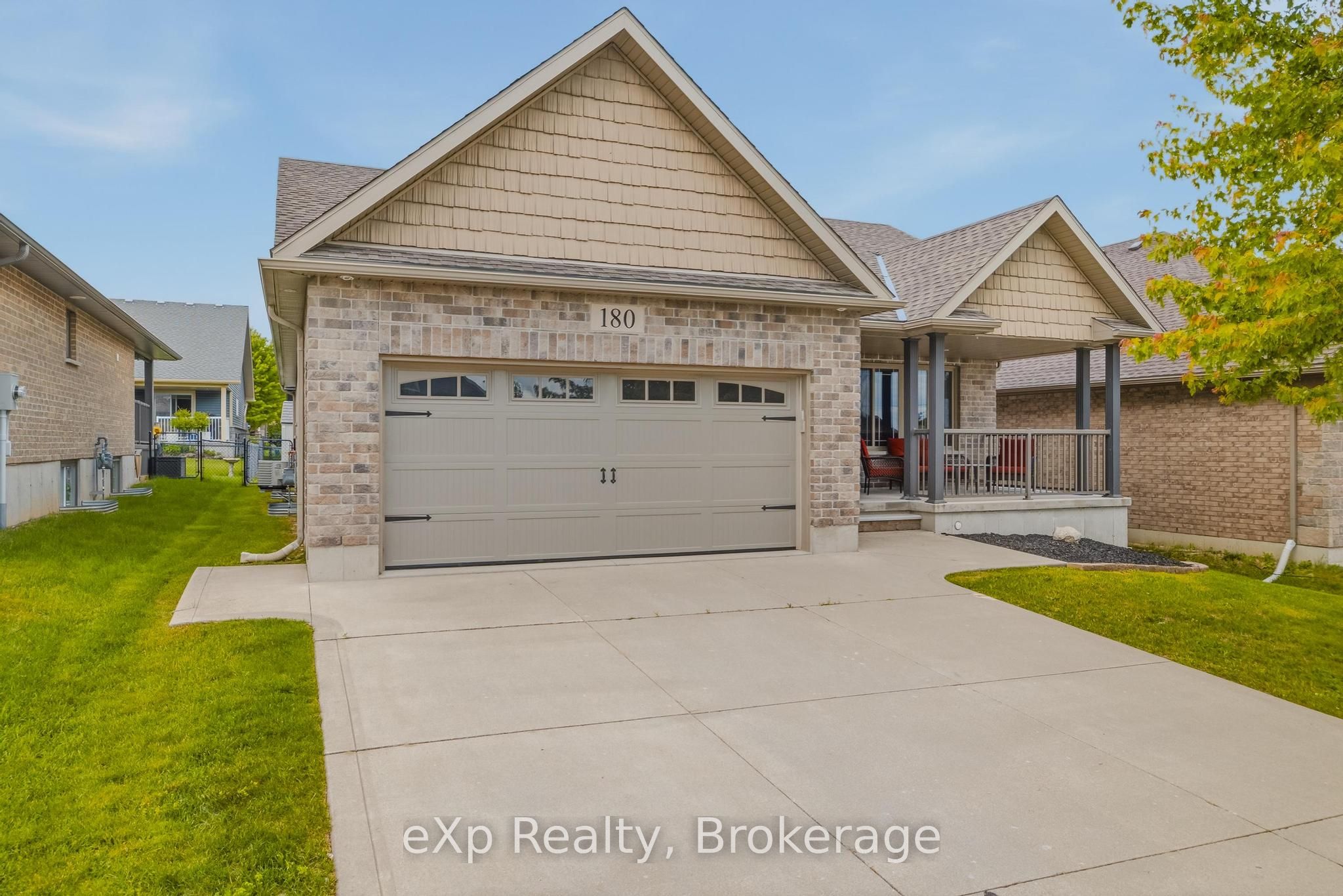 180 Ruby's Crescent Property Photo 2
