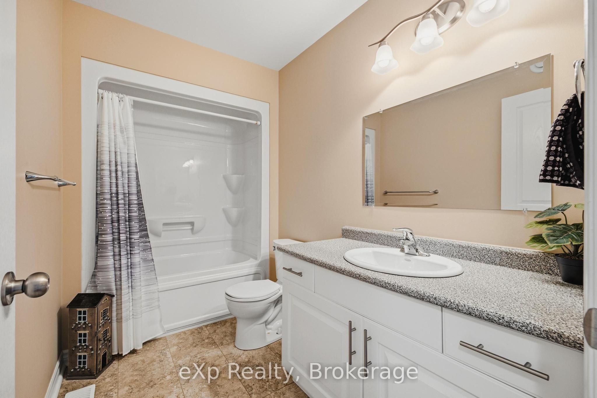 180 Ruby's Crescent Property Photo 14