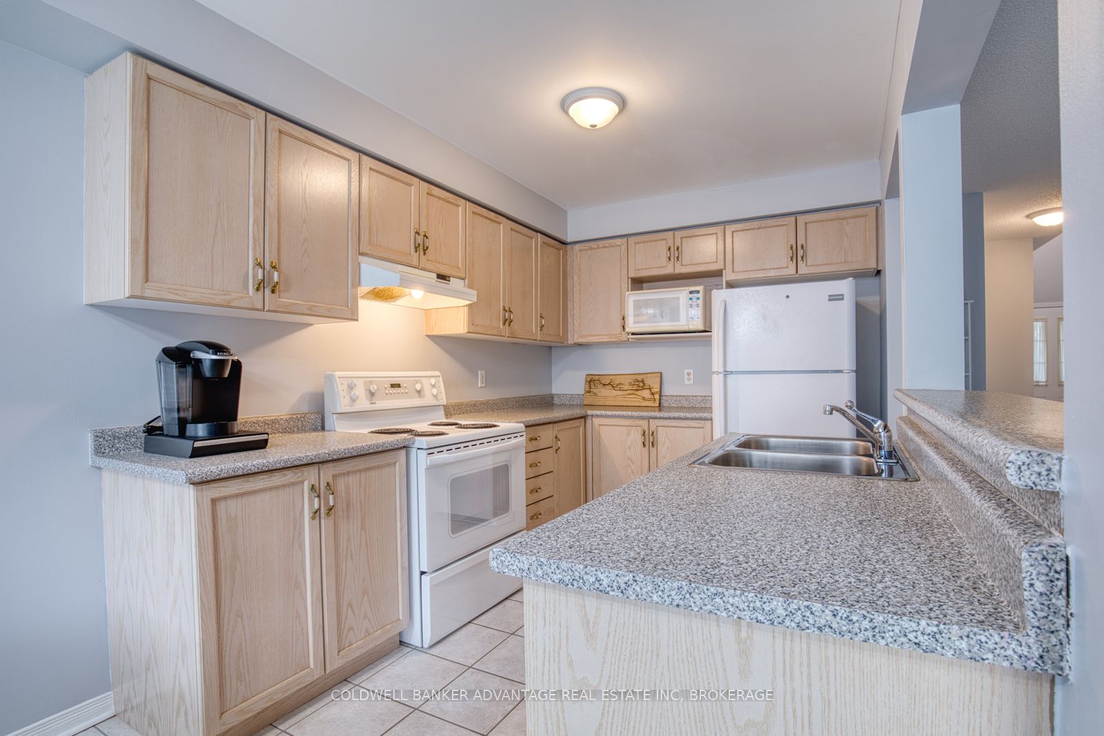 800 Paramount Drive 2 Property Photo 10