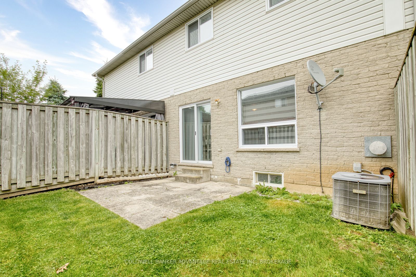 800 Paramount Drive 2 Property Photo 28