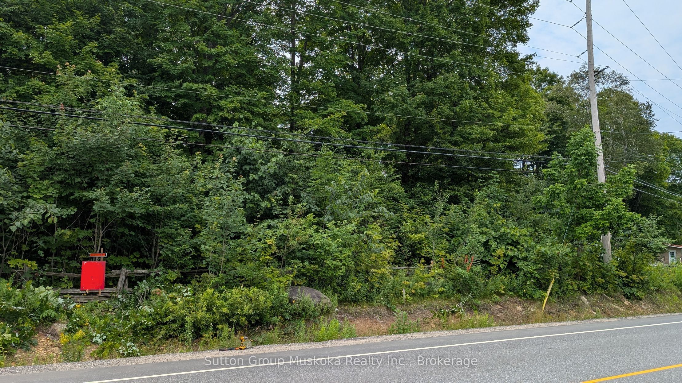 837 Aspdin Road Property Photo 5