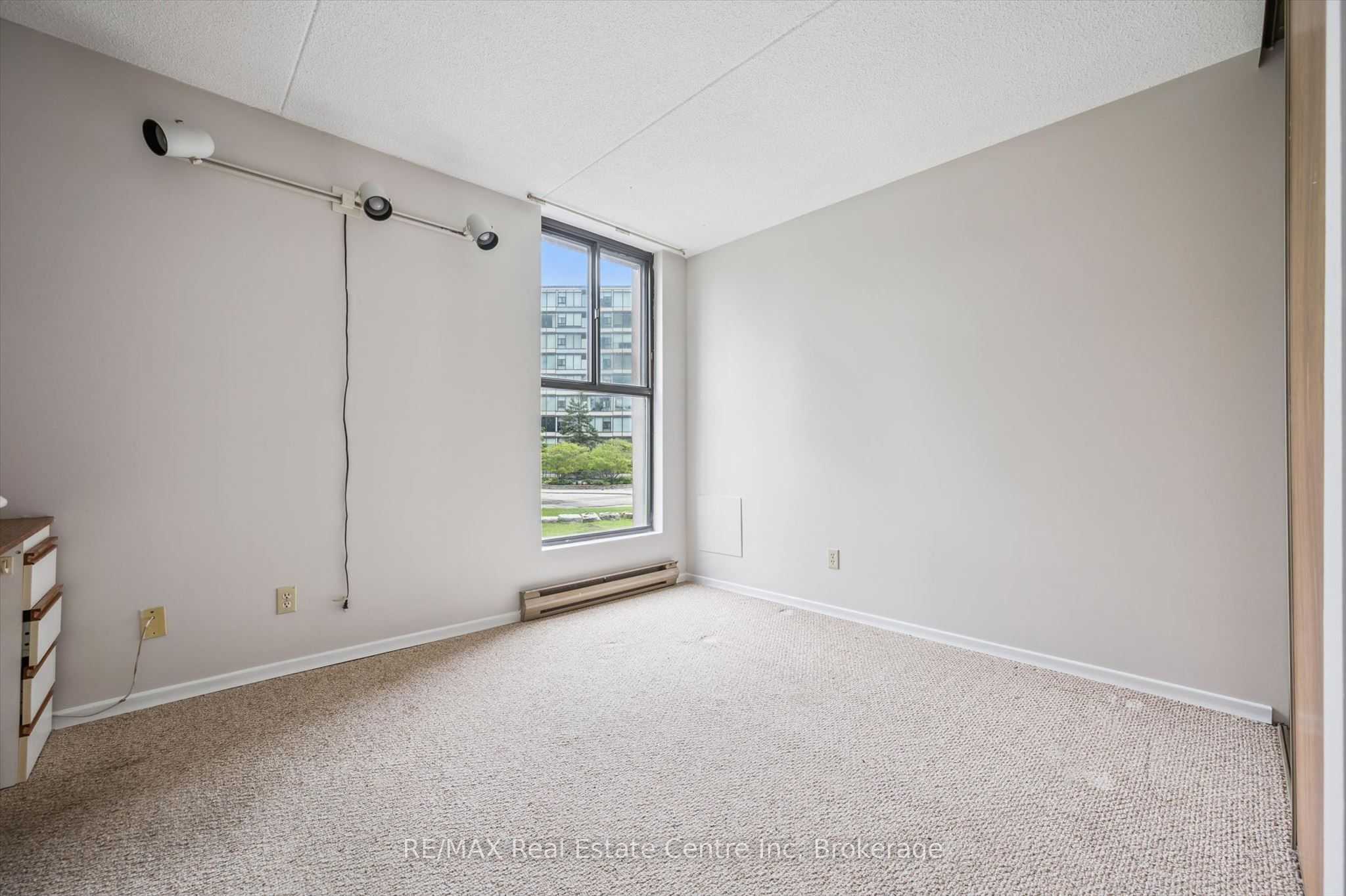 22 Marilyn Drive 201 Property Photo 20
