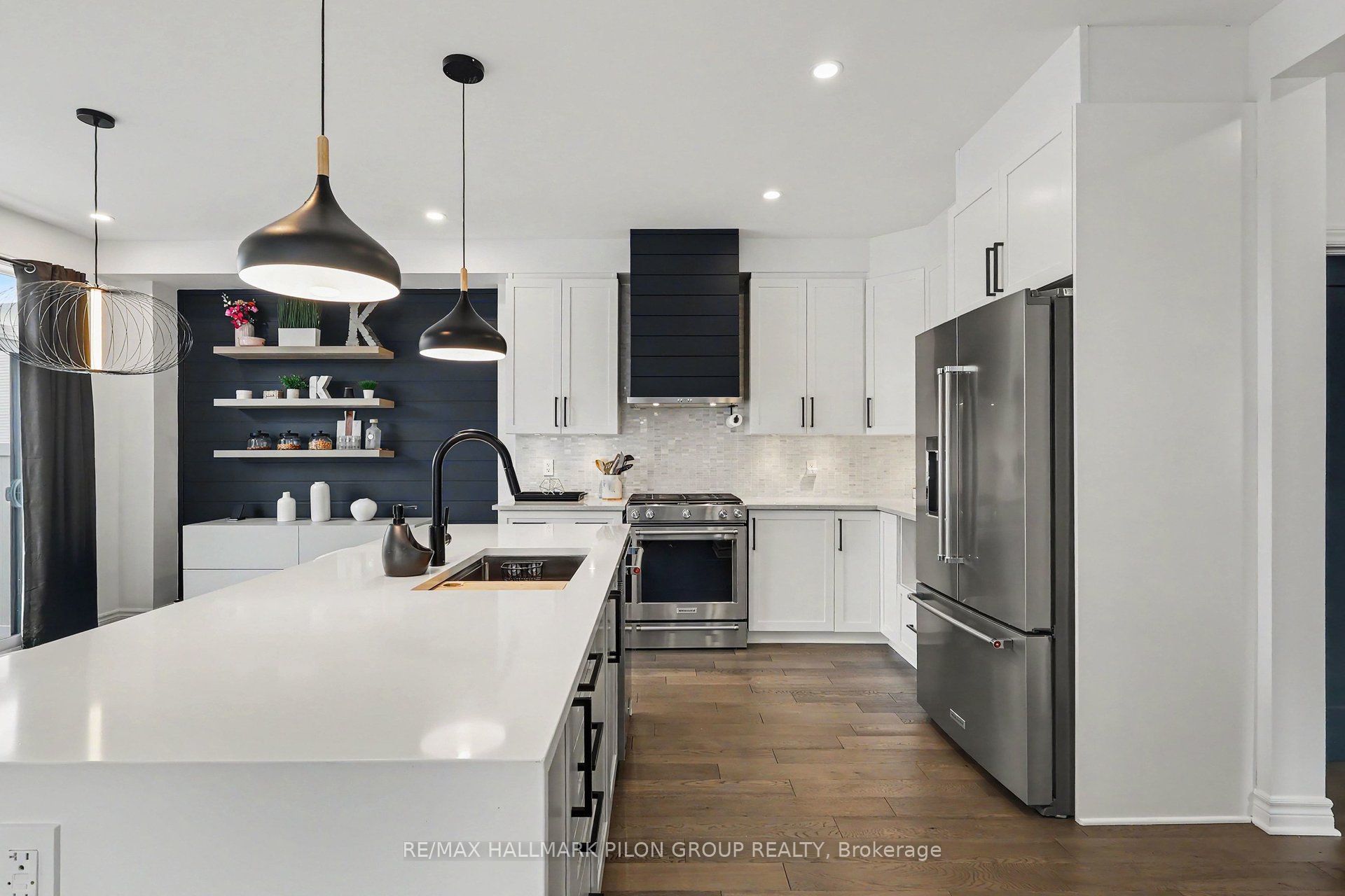 368 Hepatica Way Property Photo 4